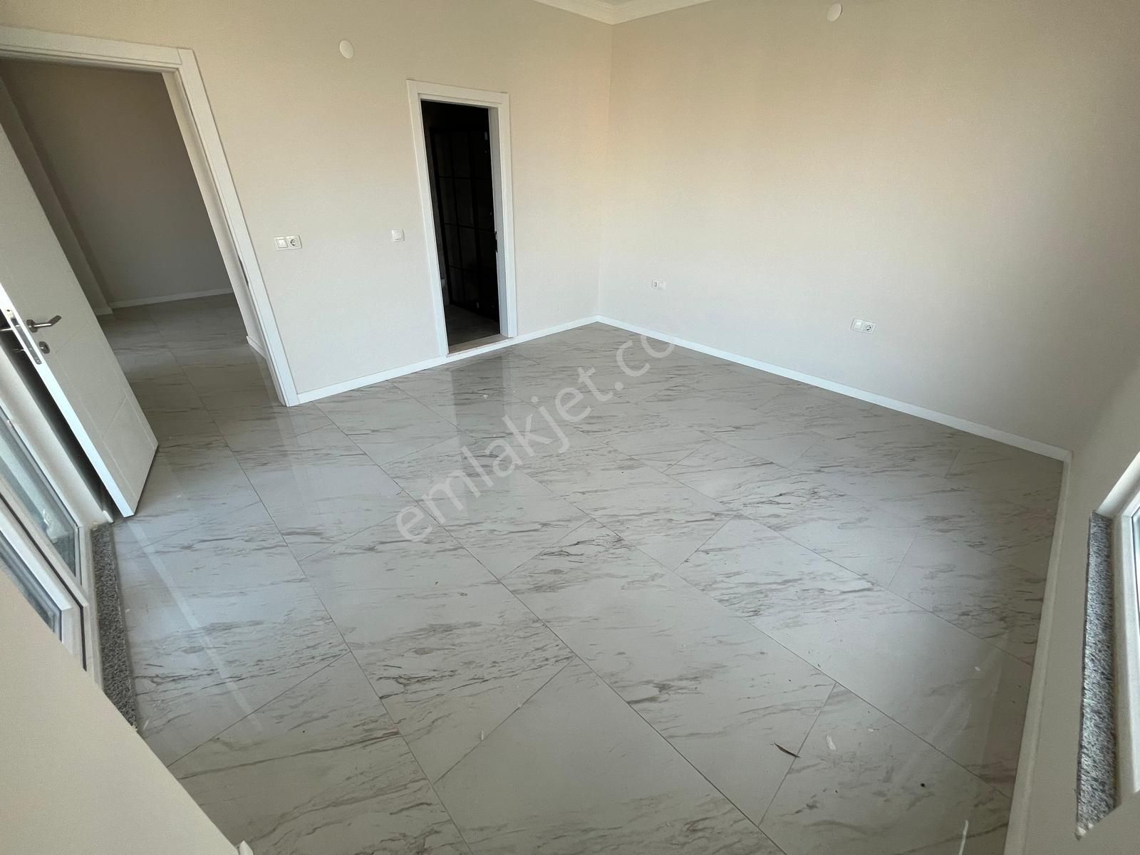 Kabakoz'da Şık Ve Modern Müstakil 3+1 Tripleks - Görsel 23