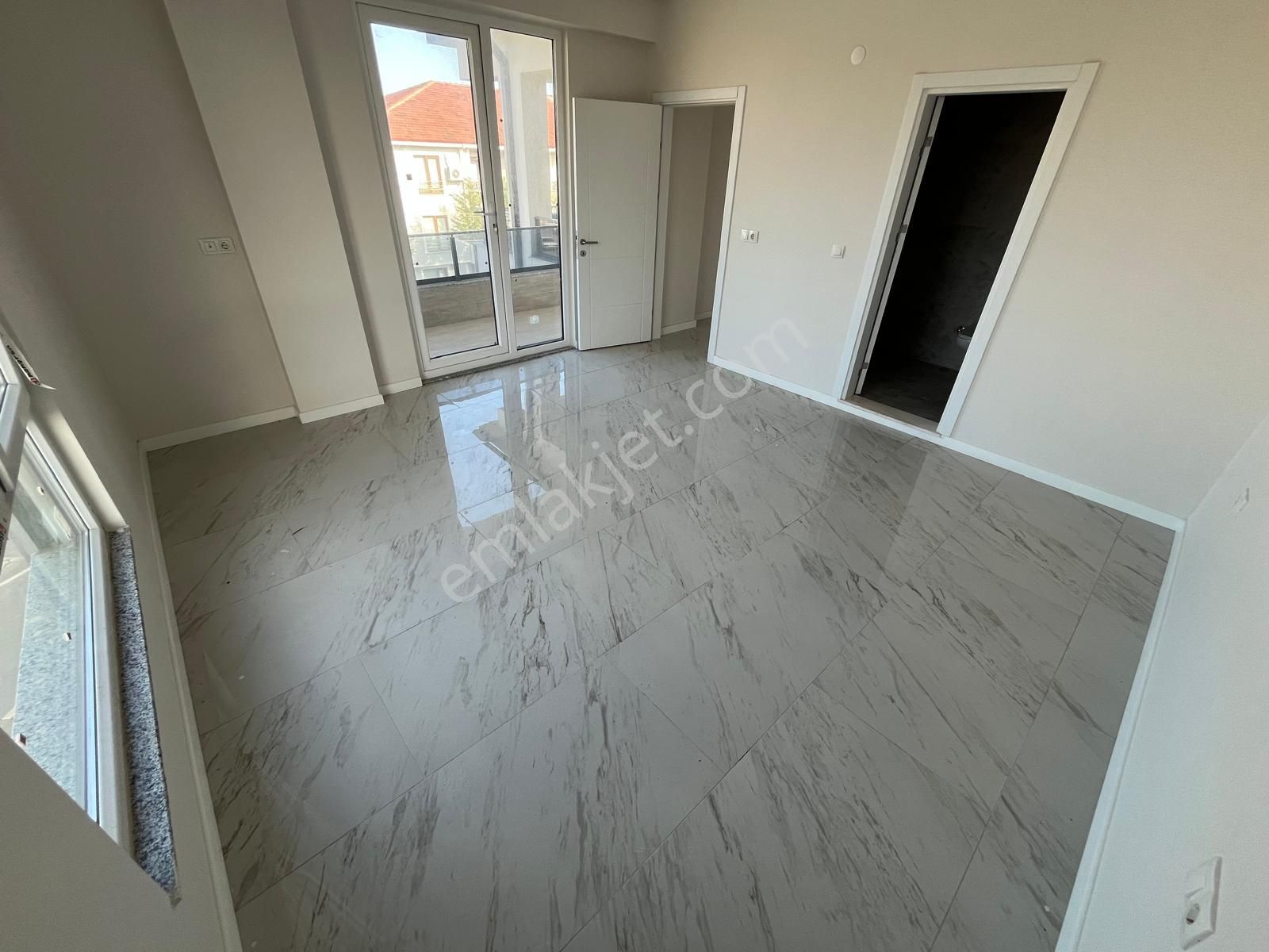 Kabakoz'da Şık Ve Modern Müstakil 3+1 Tripleks - Görsel 22