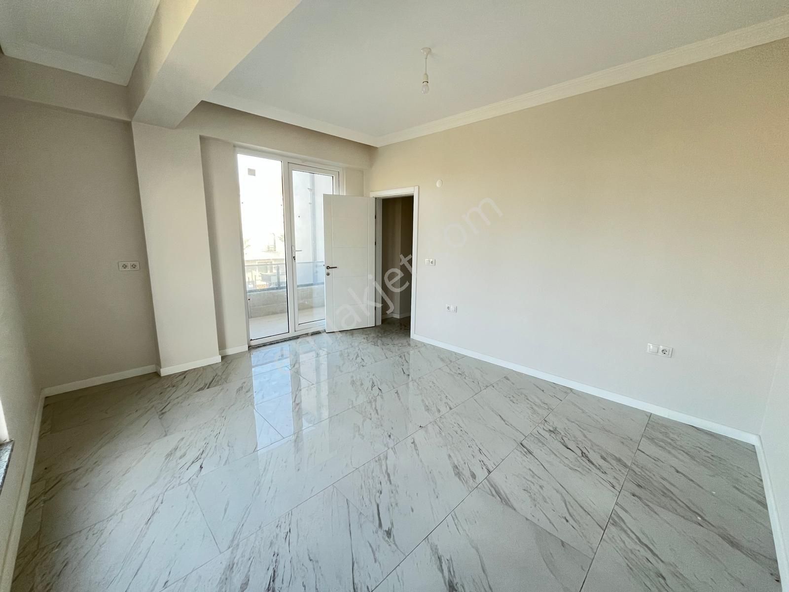 Kabakoz'da Şık Ve Modern Müstakil 3+1 Tripleks - Görsel 24