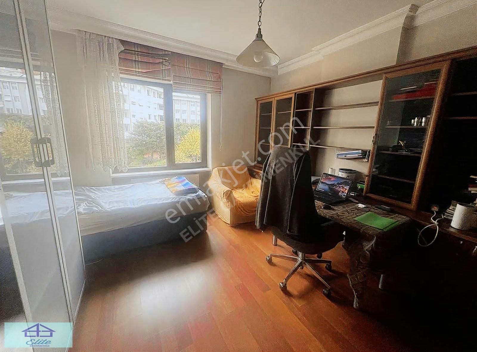 Elite'den Sitede Boğaz Manzaralı Eşyalı Çatı Dubleksi - Görsel 18