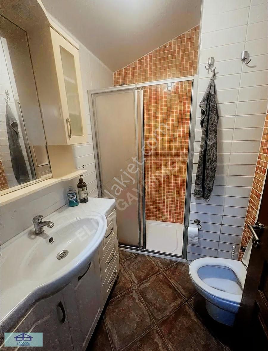 Elite'den Sitede Boğaz Manzaralı Eşyalı Çatı Dubleksi - Görsel 26