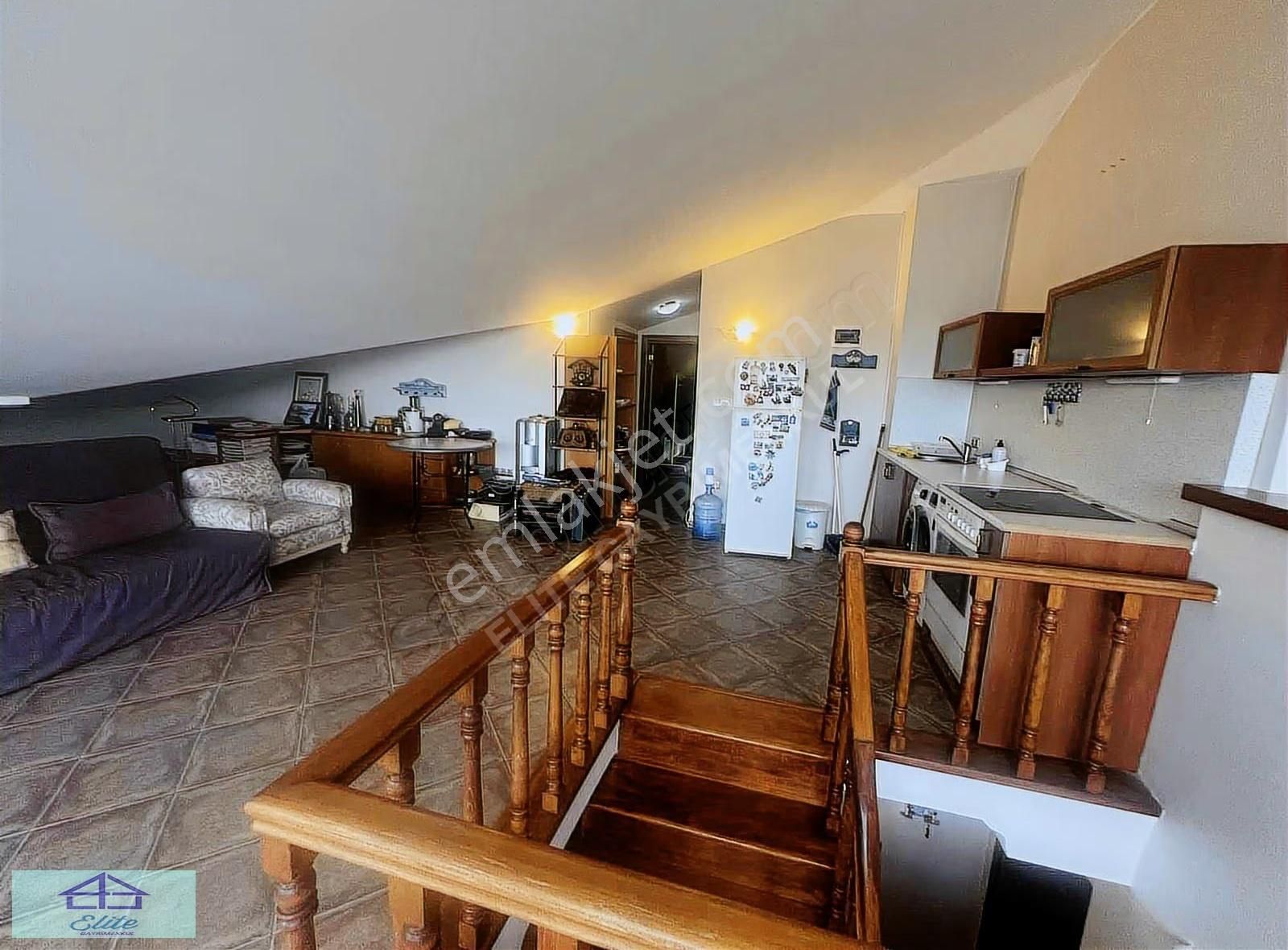 Elite'den Sitede Boğaz Manzaralı Eşyalı Çatı Dubleksi - Görsel 5