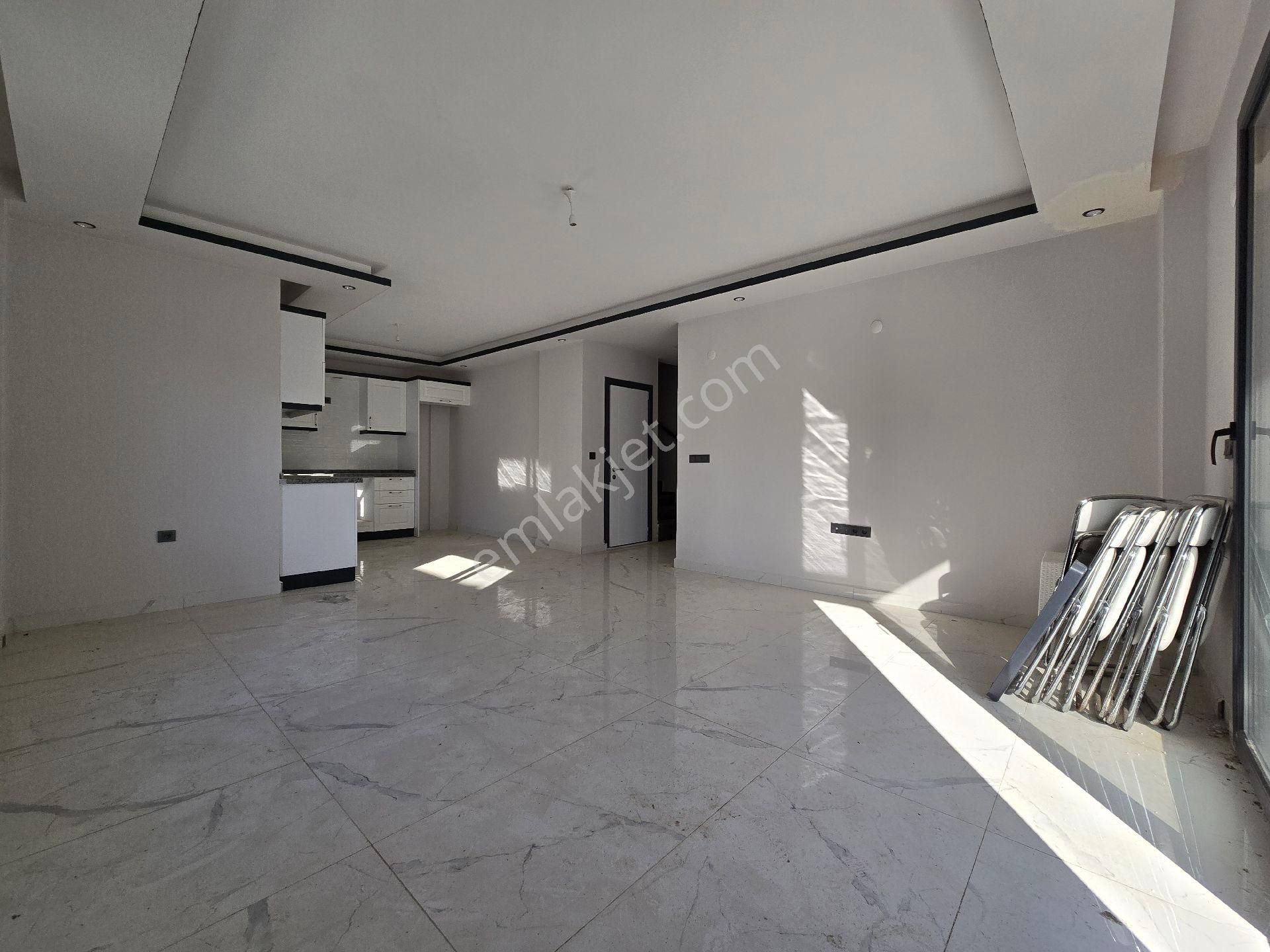 Didim'de Havuzlu Site İçi İskanlı Satılık 3+1 Dubleks Villa - Görsel 4