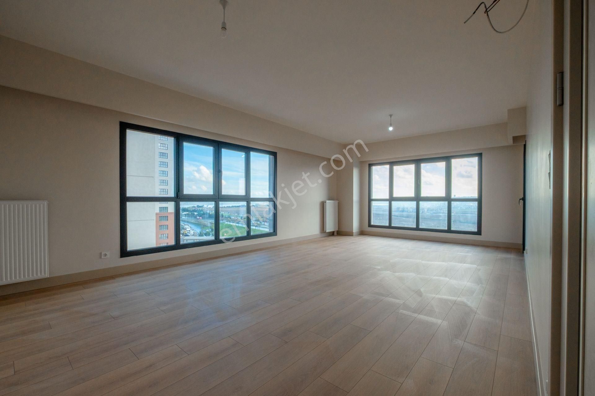 Ispartakule'de Teslime Hazır Senet Vadeli Satılık 3+1 Daire