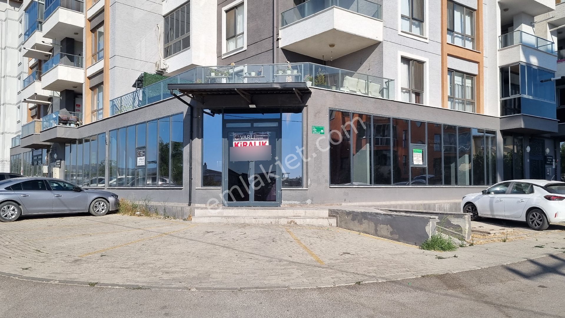 Bursa Osmangazi Geçit Mah. Otoban Cepheli Kiralık Köşe Dükkan - Görsel 3