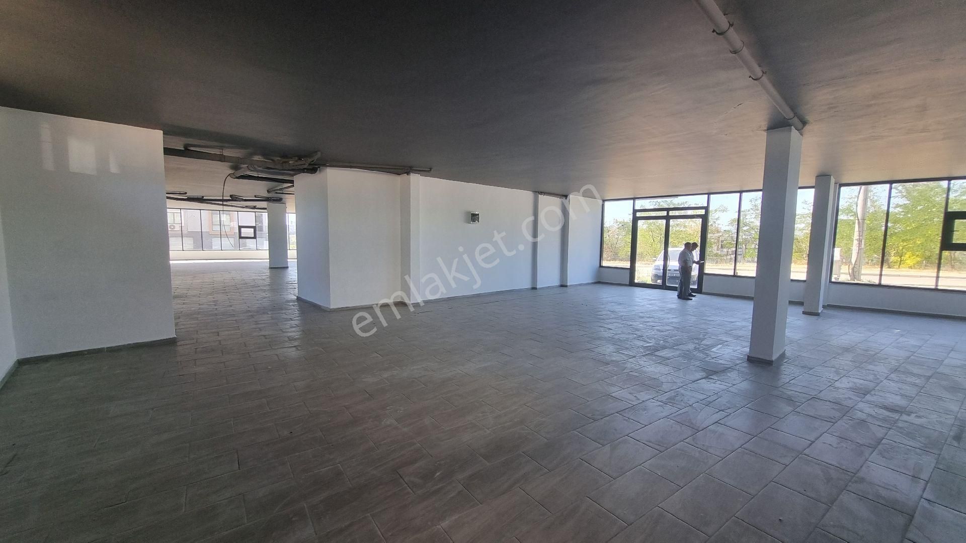 Bursa Osmangazi Geçit Mah. Otoban Cepheli Kiralık Köşe Dükkan - Görsel 33
