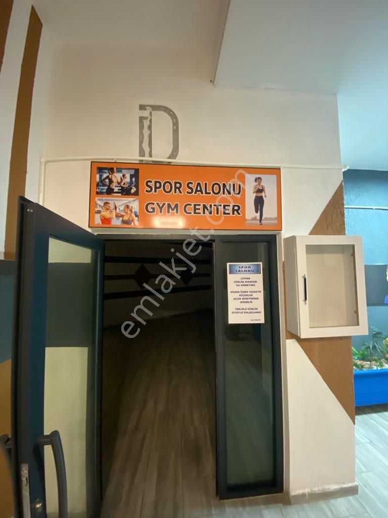 Vitrinden Beykonaklarında Arakat Ebeveyn Banyolu 3+1 - Görsel 34