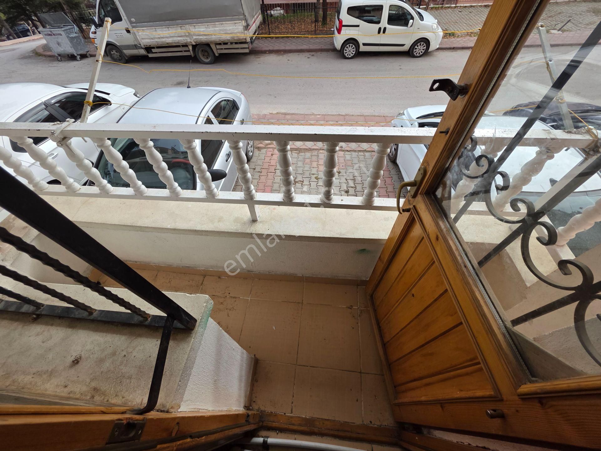 Keçiören Osmangazi Mah Cadde Yakın 3+1 Kat Konumunda Balkonlu Kot-1 - Görsel 5