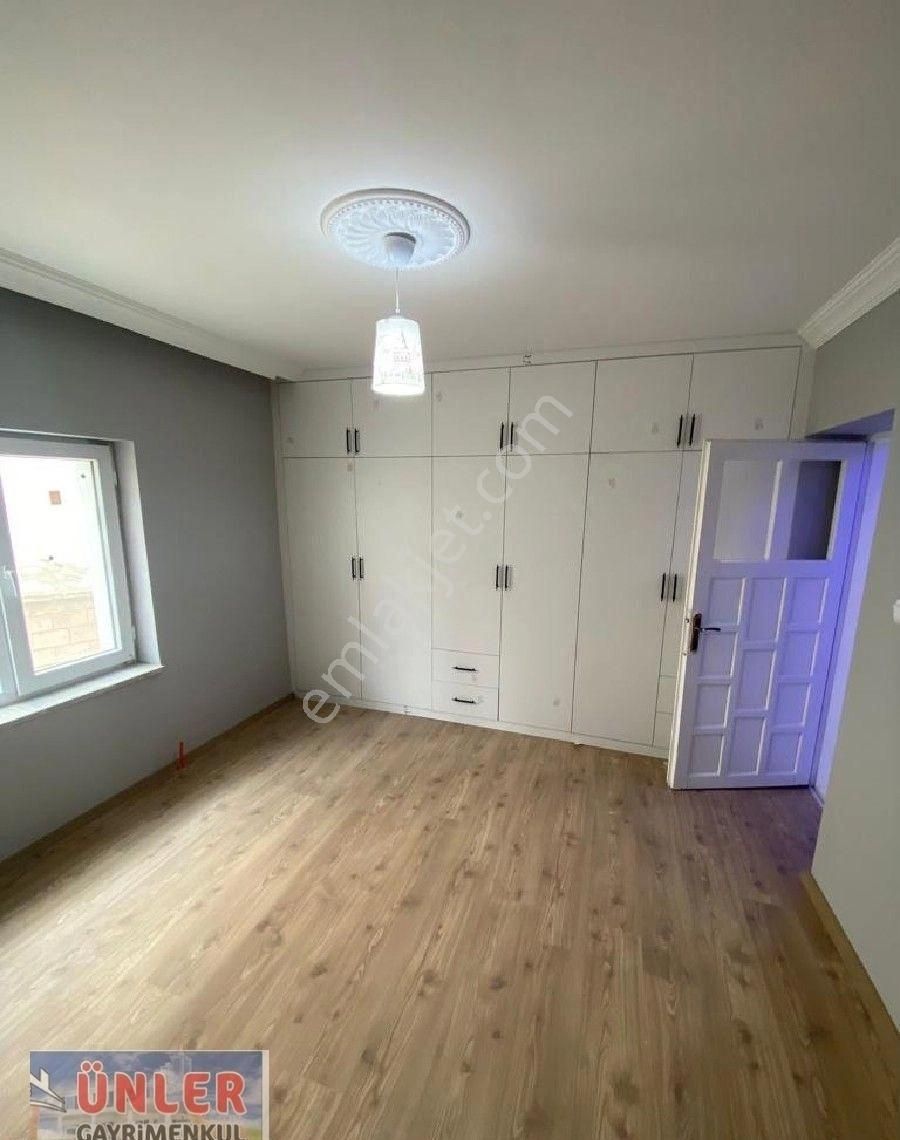 Satılık Müstakil 2 Katlı Evimiz 600 Metrekare Tek Tapulu Arsalı - Görsel 5