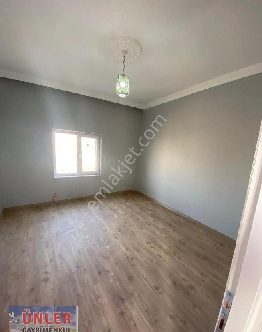 Satılık Müstakil 2 Katlı Evimiz 600 Metrekare Tek Tapulu Arsalı - Görsel 14