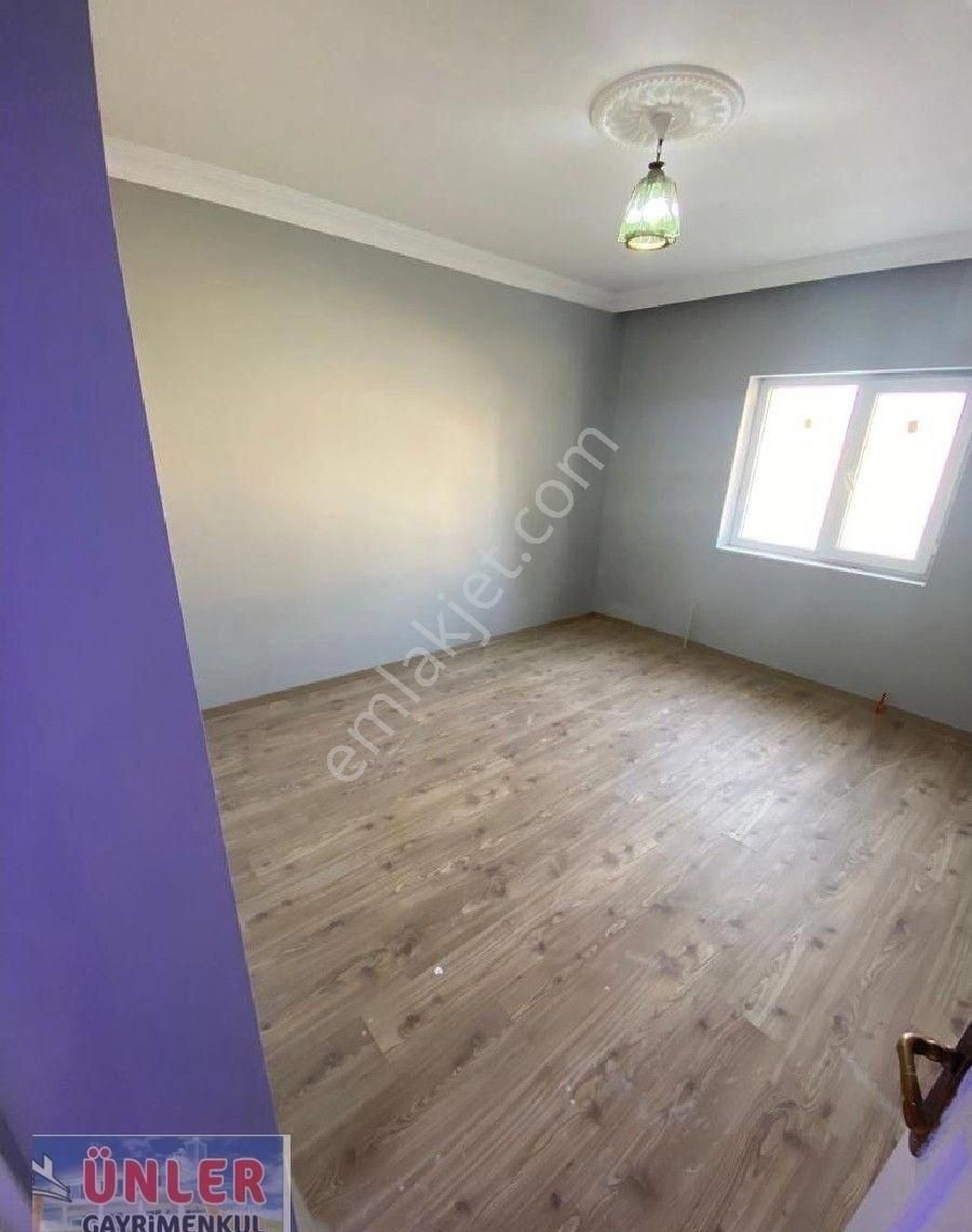 Satılık Müstakil 2 Katlı Evimiz 600 Metrekare Tek Tapulu Arsalı - Görsel 2