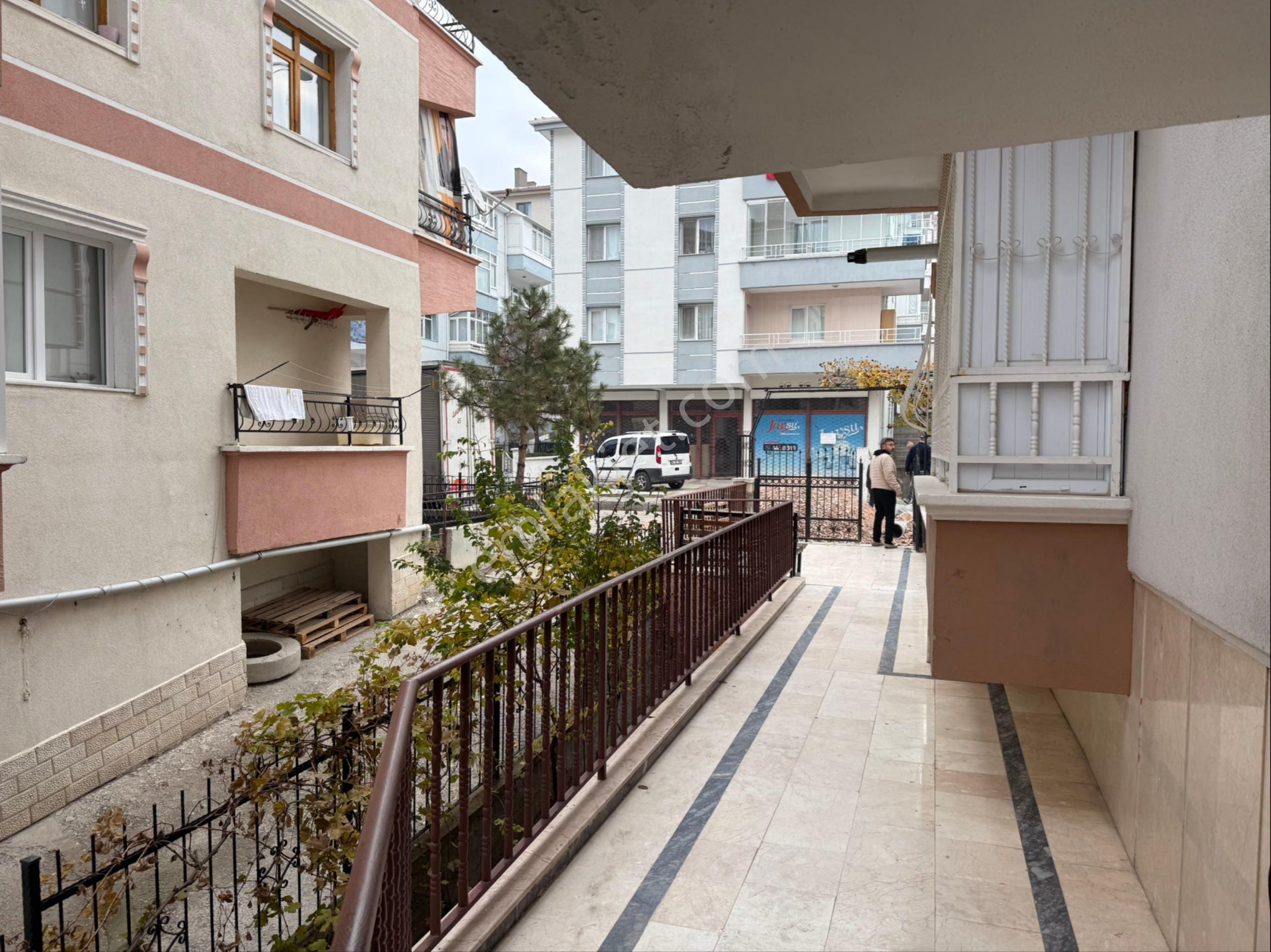 Sincan-selçuklu Mah. Oğuzhan Sokakta Satılık 3+1 Daire - Görsel 3