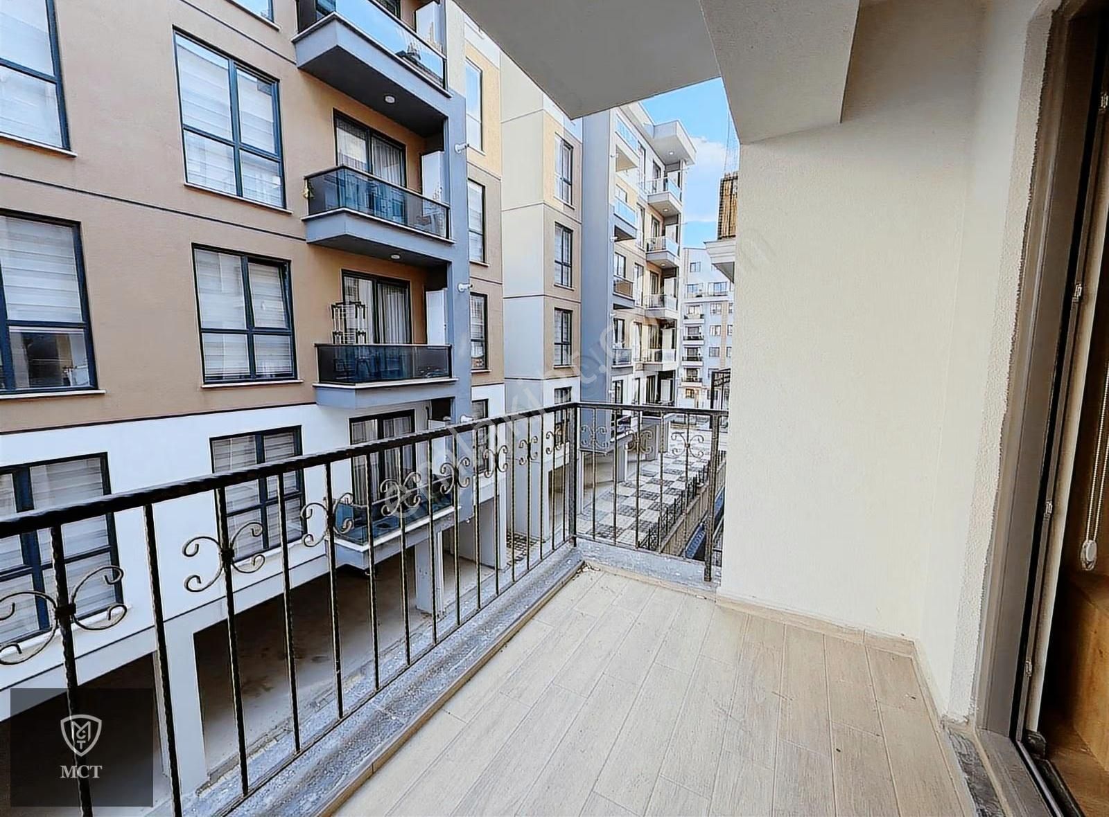 Mct'den Havuzlu Güvenlikli Site İçi 2+1 Kiralık Daire - Görsel 6