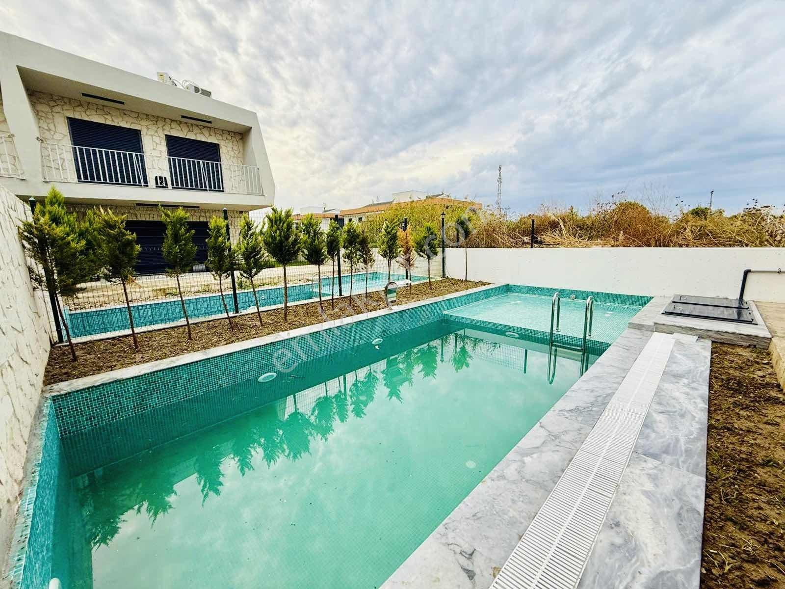 Kuşadası Güzelçamlıda Satılık Özel Havuzlu 3+1 Villa - Görsel 25