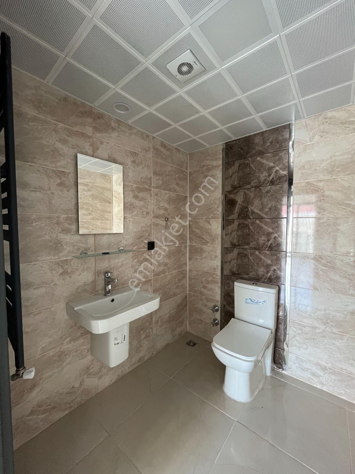 Bayraklı Şehir Hastanesi Yakını Toki Konutları Sıfır 3+1 Kiralık Daire - Görsel 24