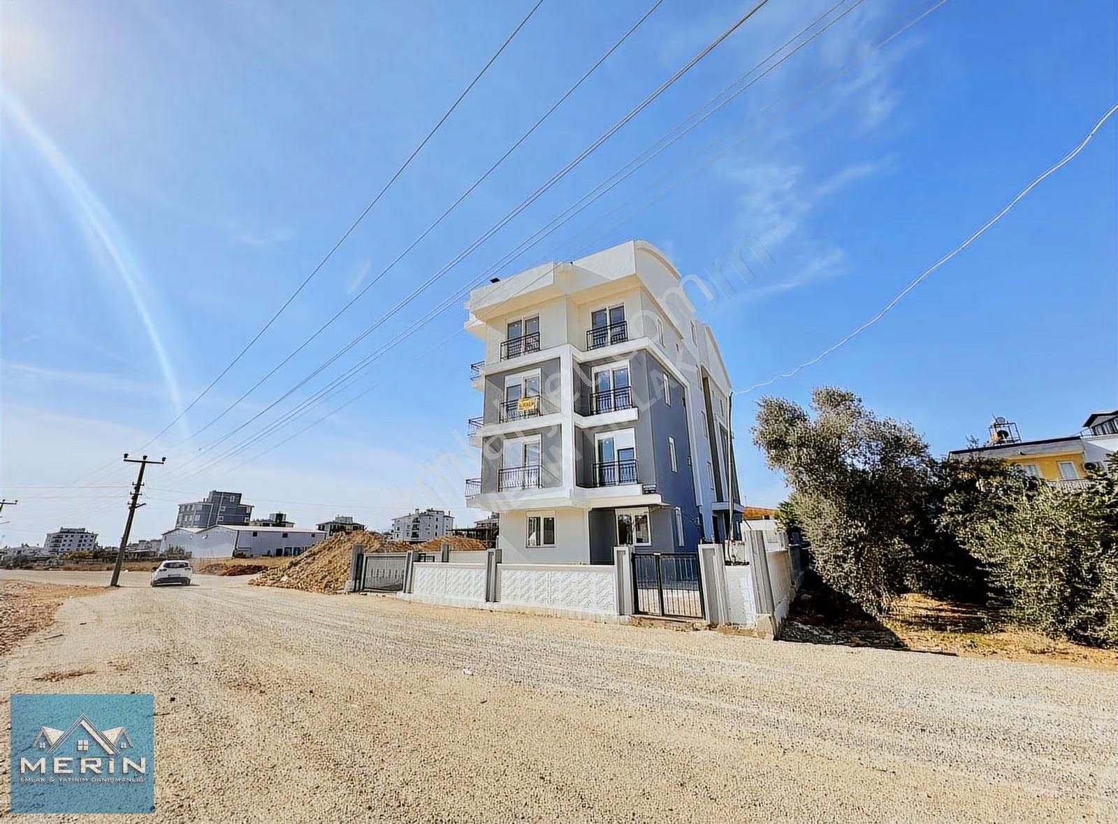 Demirelde Sıfır Arakat Ayrı Mutfaklı Asansörlü Satılık 2+1 Daire