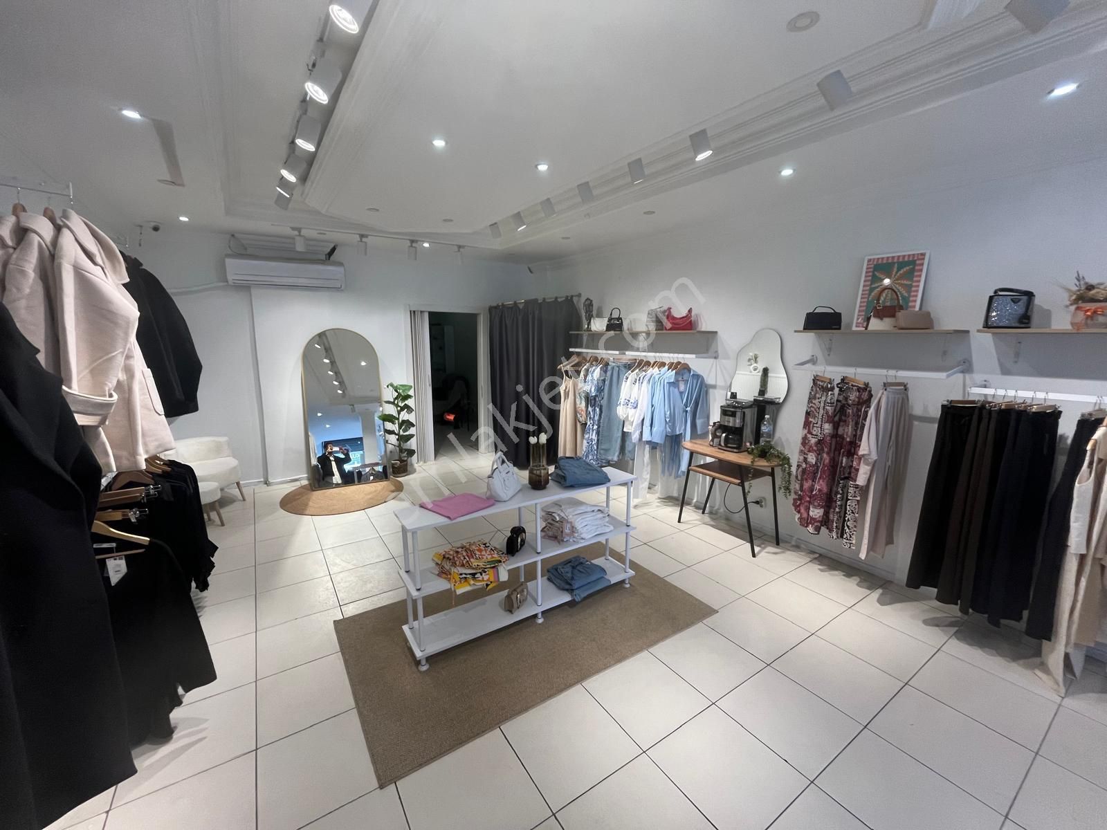 Çelik Emlak'tan Atatürk Mh. 75m2 Çarşı İçi Merkez'de Kiralık Dükkan - Görsel 5