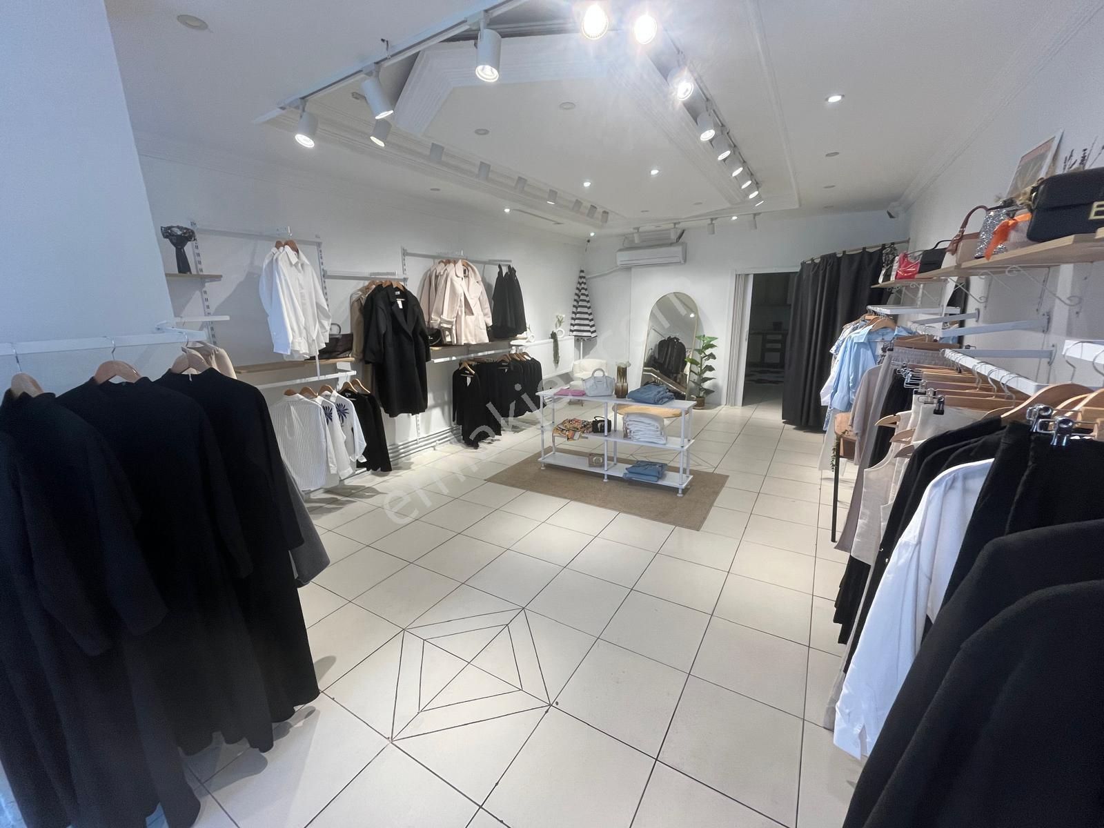 Çelik Emlak'tan Atatürk Mh. 75m2 Çarşı İçi Merkez'de Kiralık Dükkan - Görsel 9