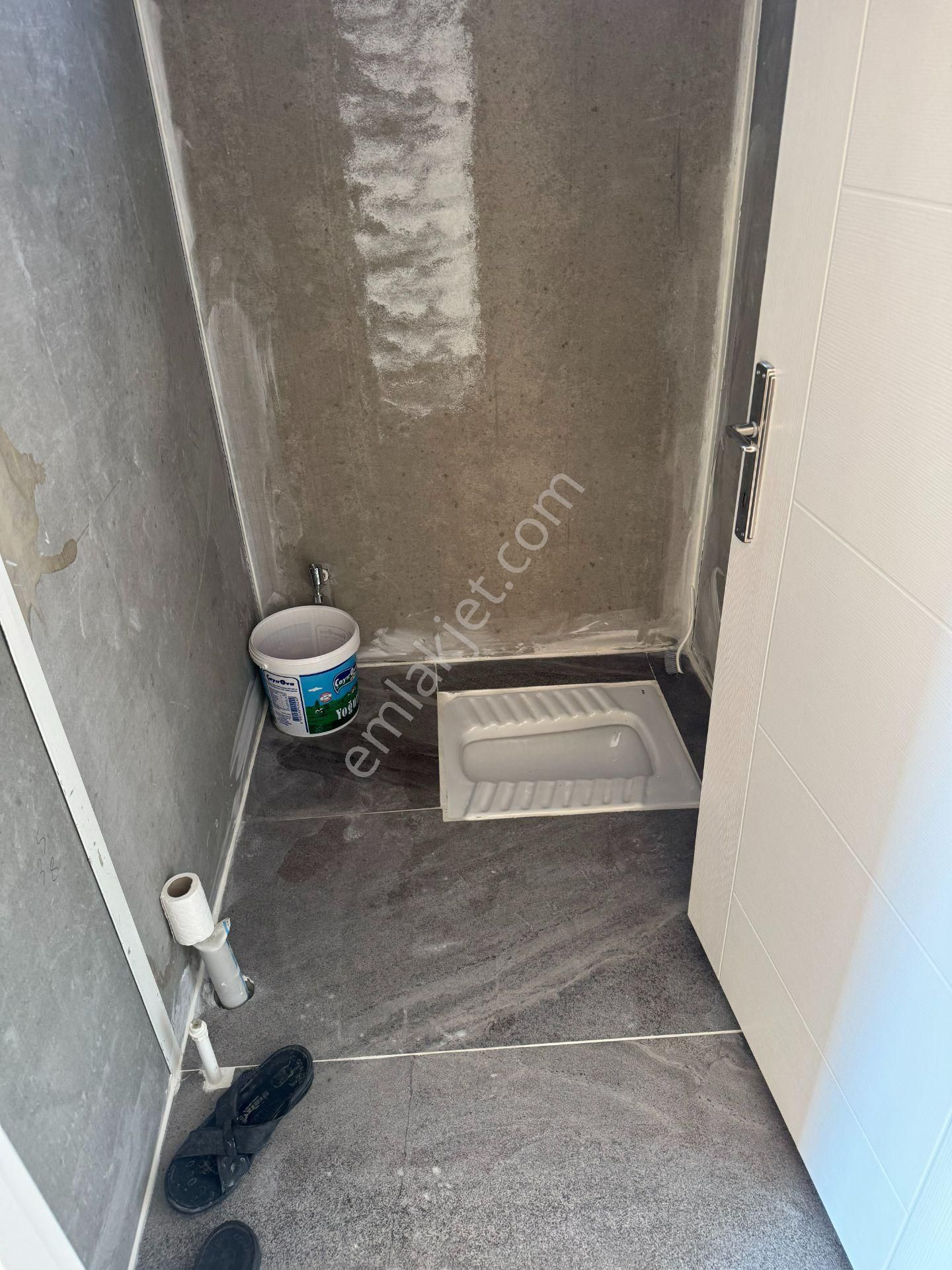 Körfez Çıraklı Mahallesinde 53 M2 Prefabrik Yapı 1049 M2 Arsa - Görsel 5