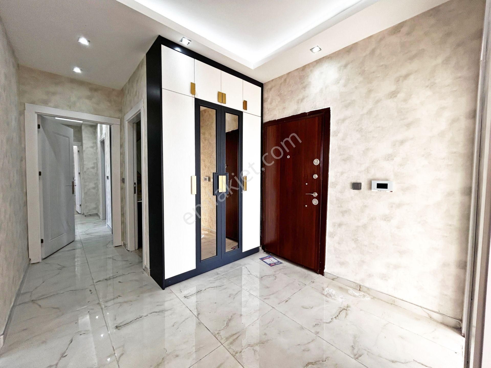 Alpaslan 1'de Aktif Konum Geniş Balkonlu Arakat Ultra Lüx 3+1