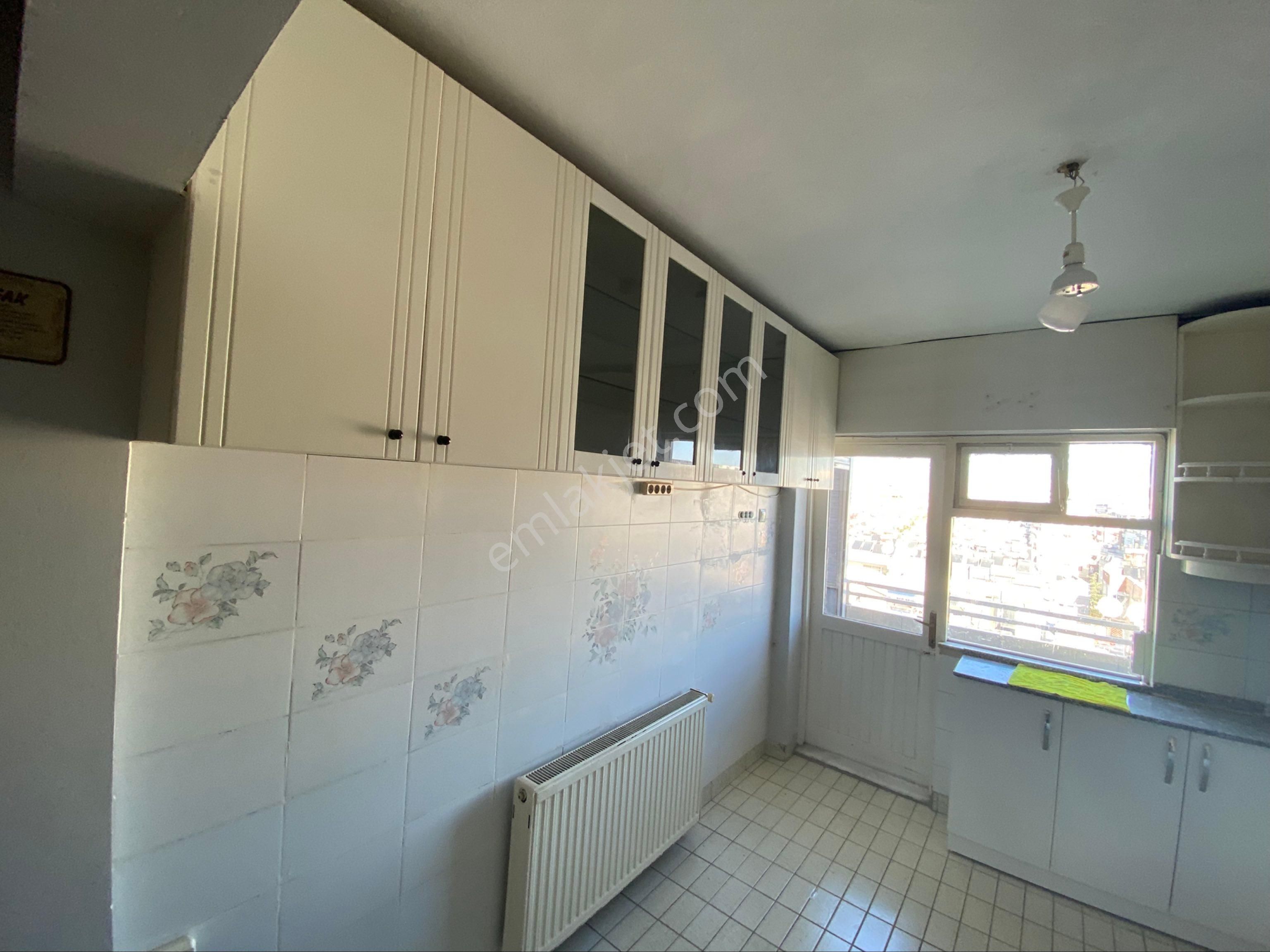 100yıl Caddesinde Kiralık Boş Daire Asansörlü 2+1/120m2 20.000tl. - Görsel 10