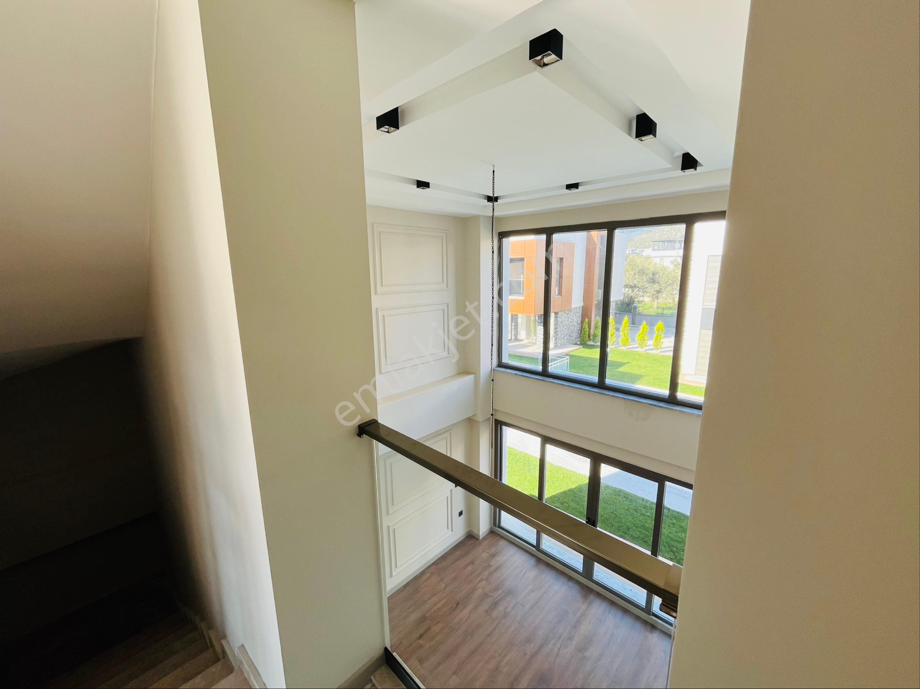 Güre Çamlıbel Sahil Bölgesinde Havuzlu Tek Tek Lüx Villalardan Oluşan 4+1 Ultra Lüx Villa - Görsel 22