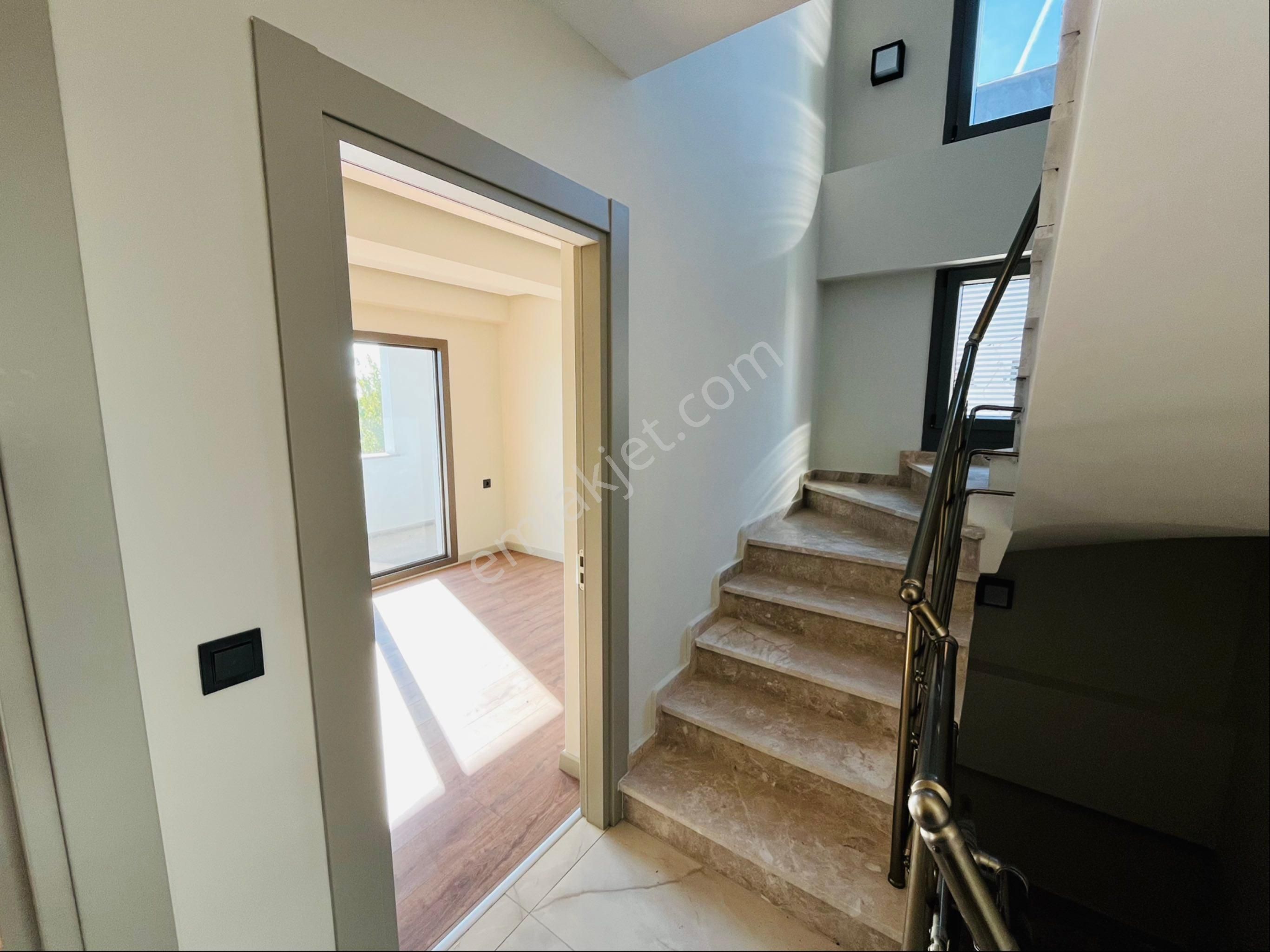 Güre Çamlıbel Sahil Bölgesinde Havuzlu Tek Tek Lüx Villalardan Oluşan 4+1 Ultra Lüx Villa - Görsel 27