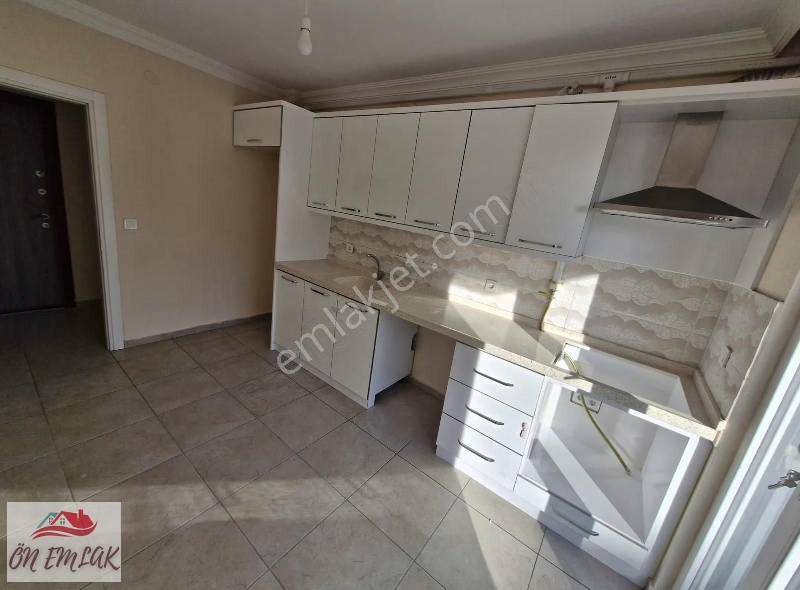 Ön Emlak'tan Burhaniye Mahkeme Mahallesinde Kiralık 2+1 Daire! - Görsel 4