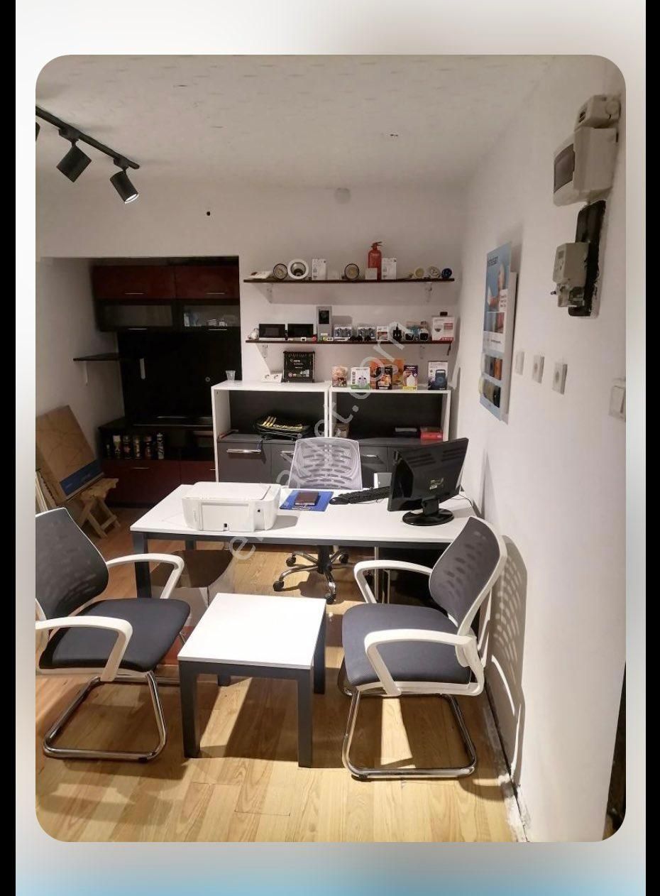 Sahibinden Gürkan Sokakta Komisyonsuz Kiralık Dükkan - Görsel 2