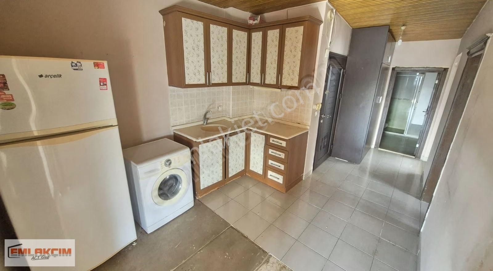 Onay Hamamı Yanında 2+1 Kiralık Çatı Katı