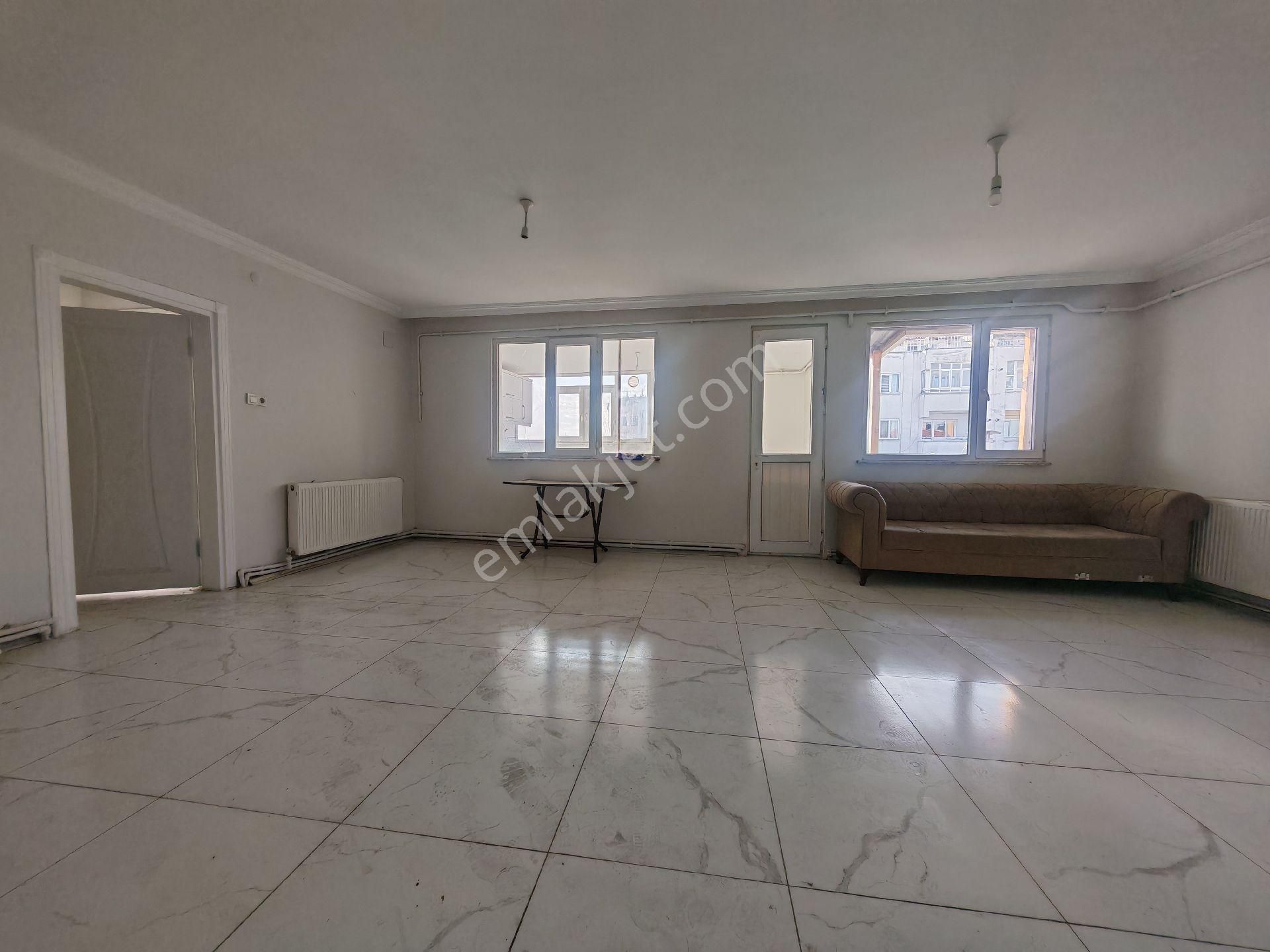 Remax Mavı'den Çark Cad.another World Cafe Karşısı Kıralık Daıre - Görsel 6