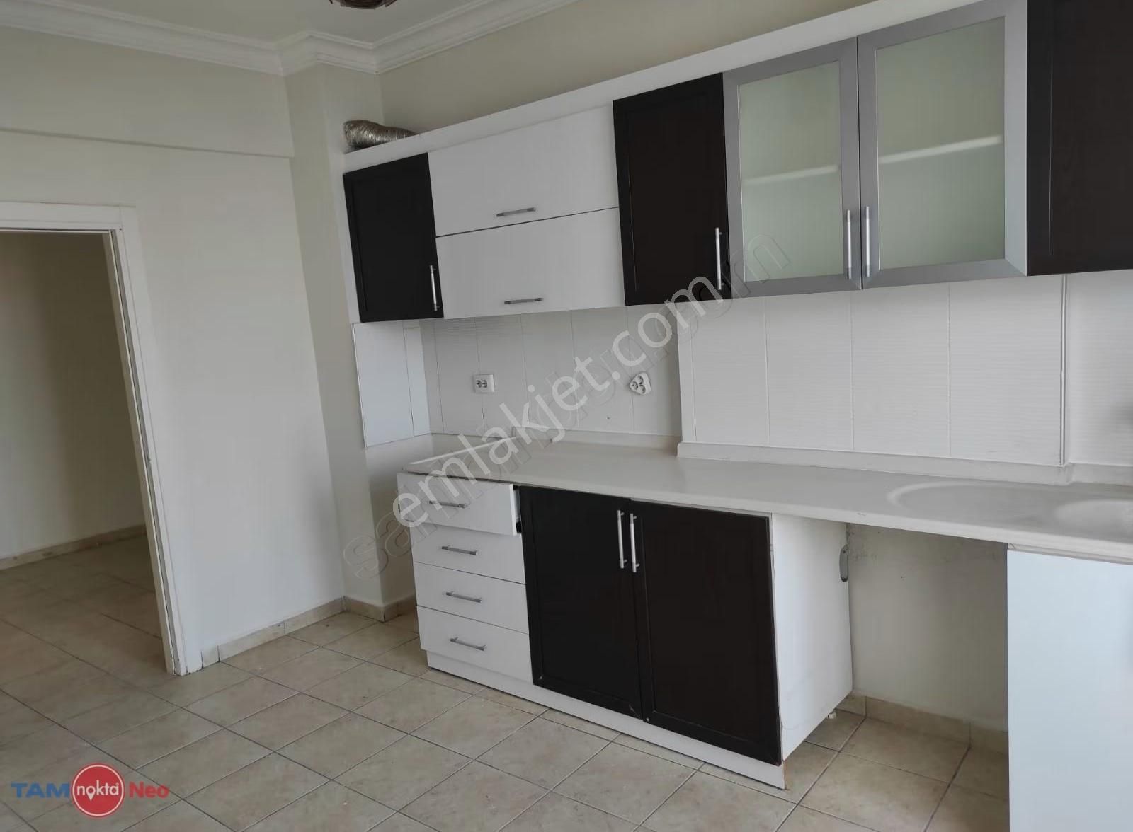 Yalı Caddesinde Havuzlu Sitede 3+1 Kiralık Daire - Görsel 18