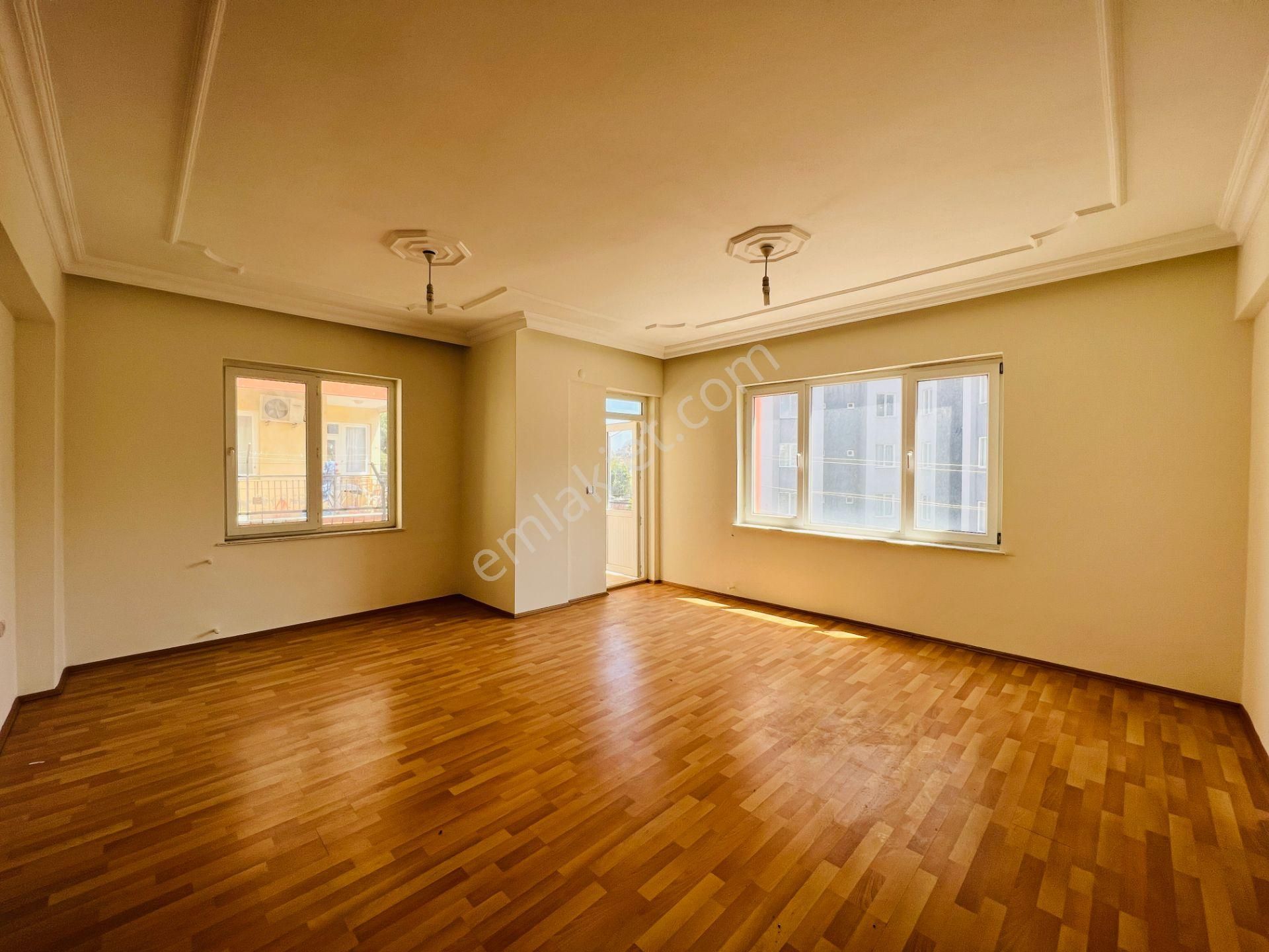 Kızılarıkta Arakatta Köşebaşı Fırsat 3+1 Daire - Görsel 3