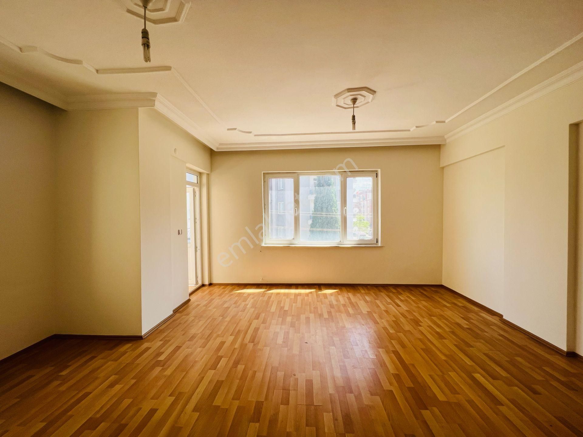 Kızılarıkta Arakatta Köşebaşı Fırsat 3+1 Daire - Görsel 2