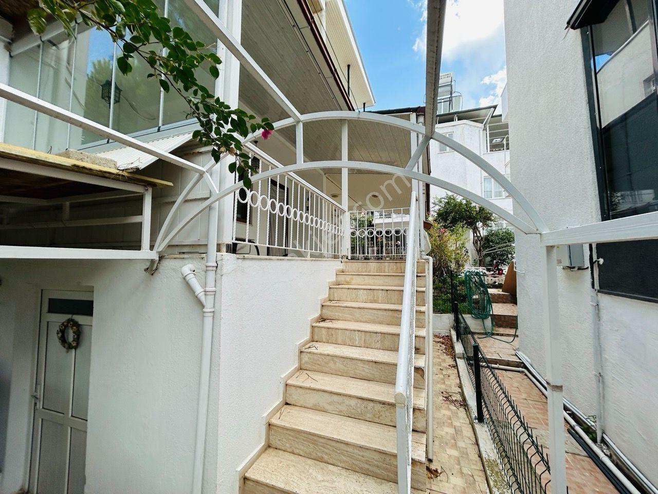 Didim Mavişehir Aydid Sitesin'de Satılık Park Cepheli Villa - Görsel 8
