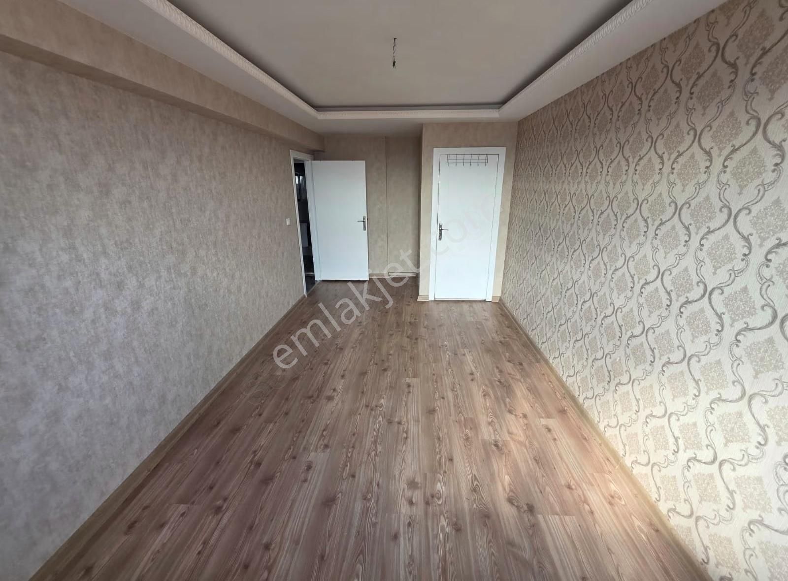 Alsancak Mah.de Asansörlü Manzaralı 3+1 Ebeveyn Banyo-katta Lüx - Görsel 21