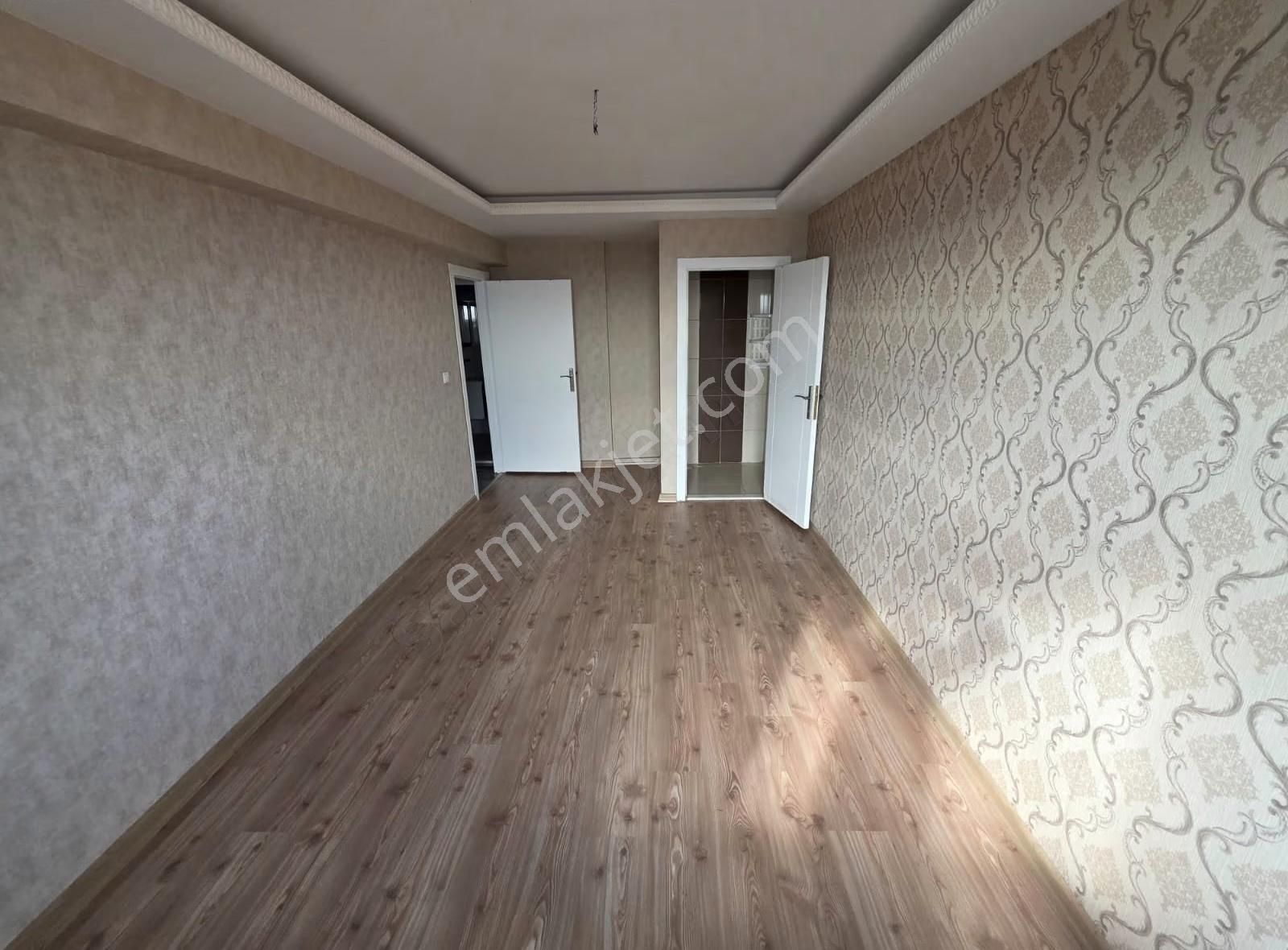 Alsancak Mah.de Asansörlü Manzaralı 3+1 Ebeveyn Banyo-katta Lüx - Görsel 6