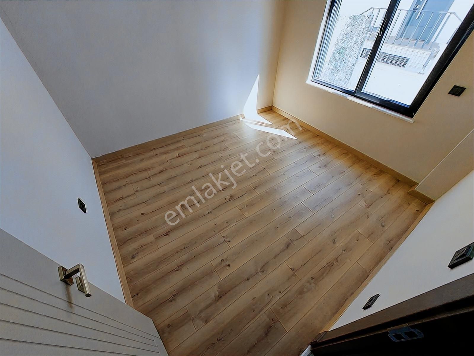 Zeytinli'de Kaliteli Mimari Yapısı İle Özel Tasarım 4+1 Villa - Görsel 20