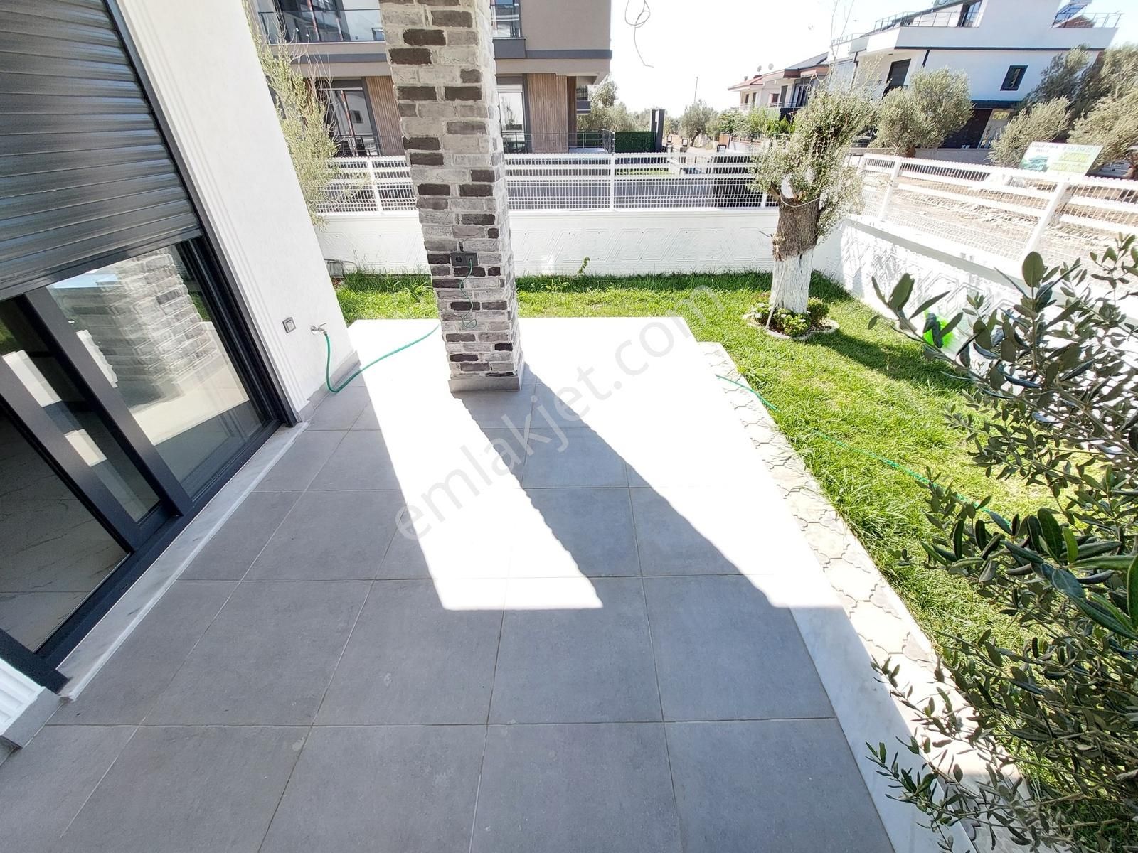 Zeytinli'de Kaliteli Mimari Yapısı İle Özel Tasarım 4+1 Villa - Görsel 5