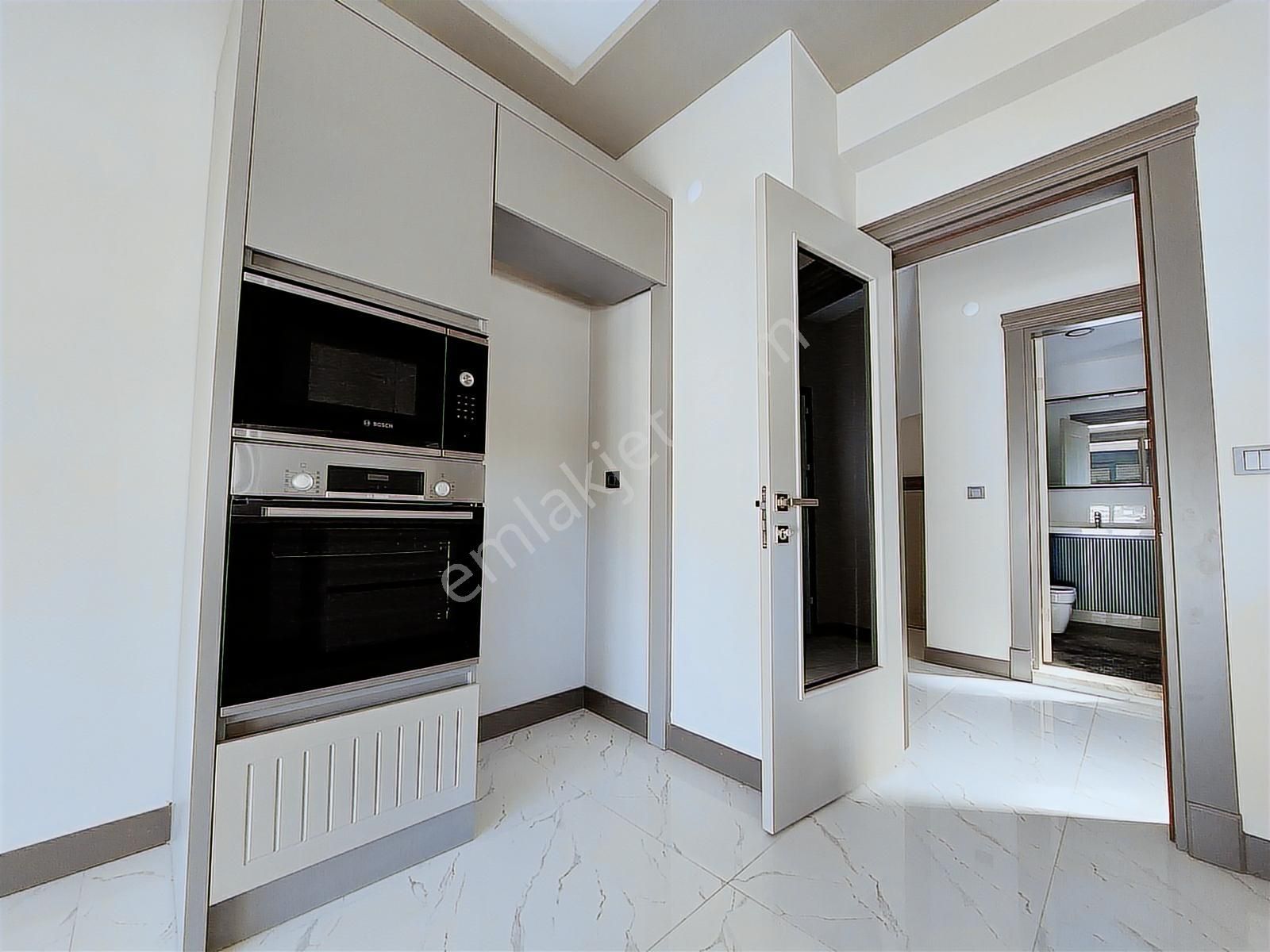 Zeytinli'de Kaliteli Mimari Yapısı İle Özel Tasarım 4+1 Villa - Görsel 27