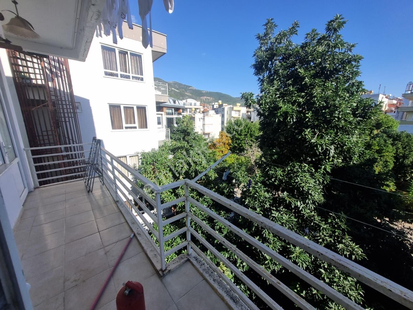 Alanya Güllerpınarı Mahallesi'nde Kiralık 2+1 Eşyalı Daire - Görsel 23