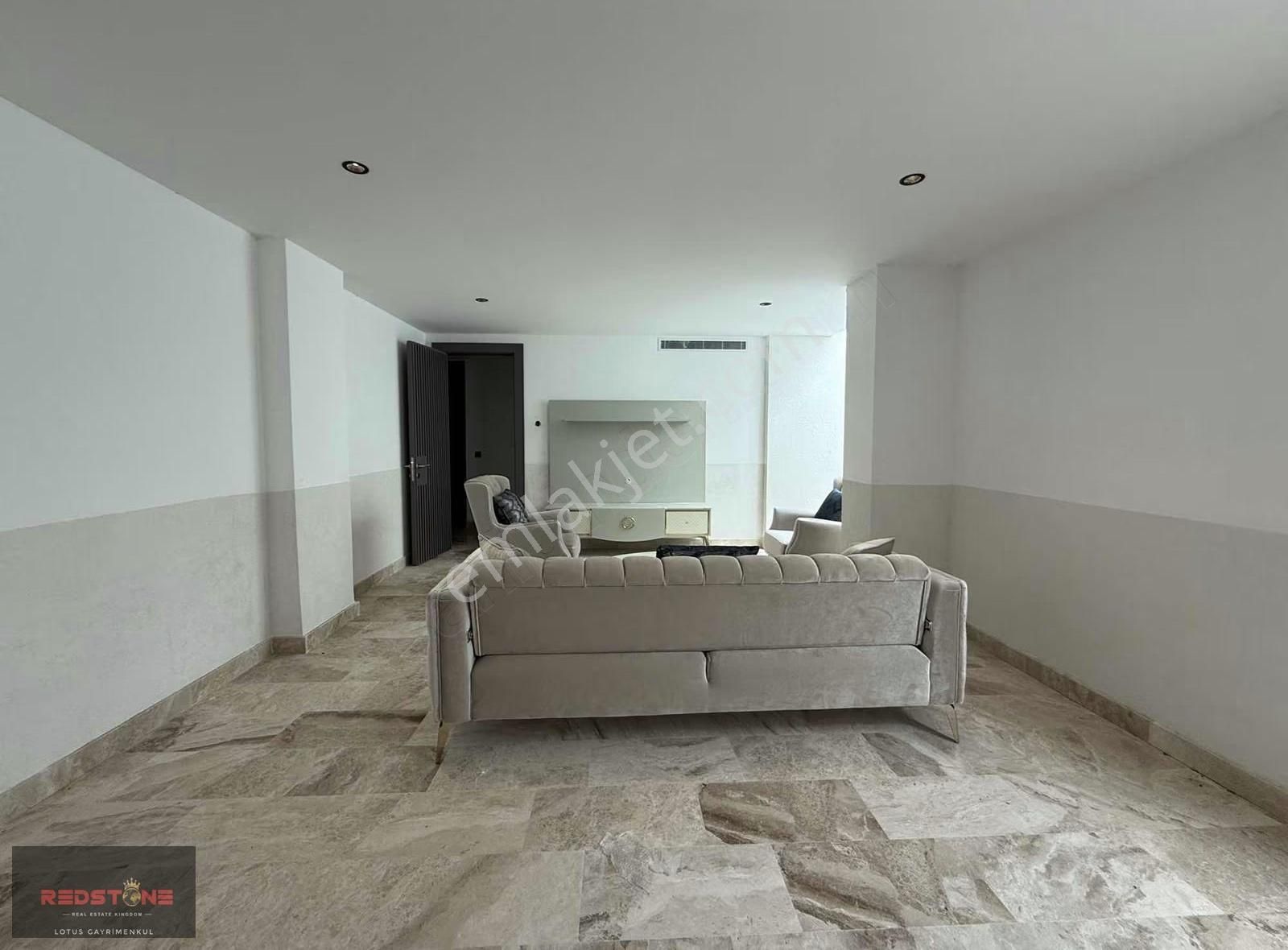 Yalıkavakta Site İçinde Müstakil Havuzlu 5+1 Kiralık Villa - Görsel 9