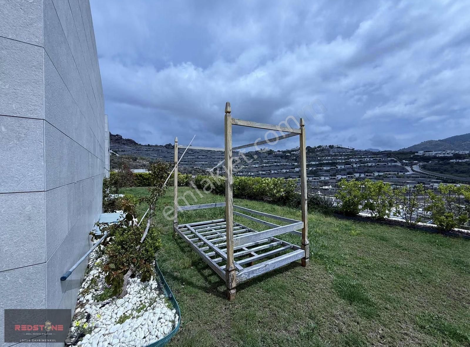 Yalıkavakta Site İçinde Müstakil Havuzlu 5+1 Kiralık Villa - Görsel 17