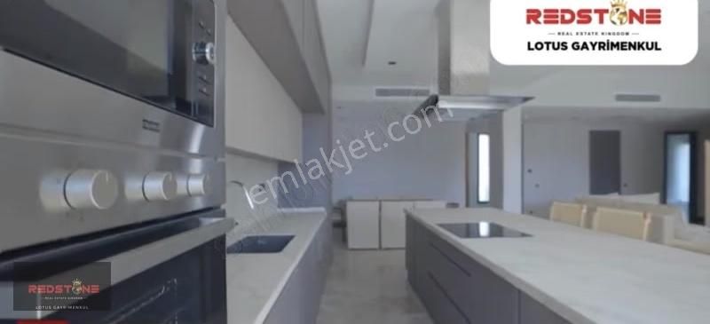 Yalıkavakta Site İçinde Müstakil Havuzlu 5+1 Kiralık Villa - Görsel 5