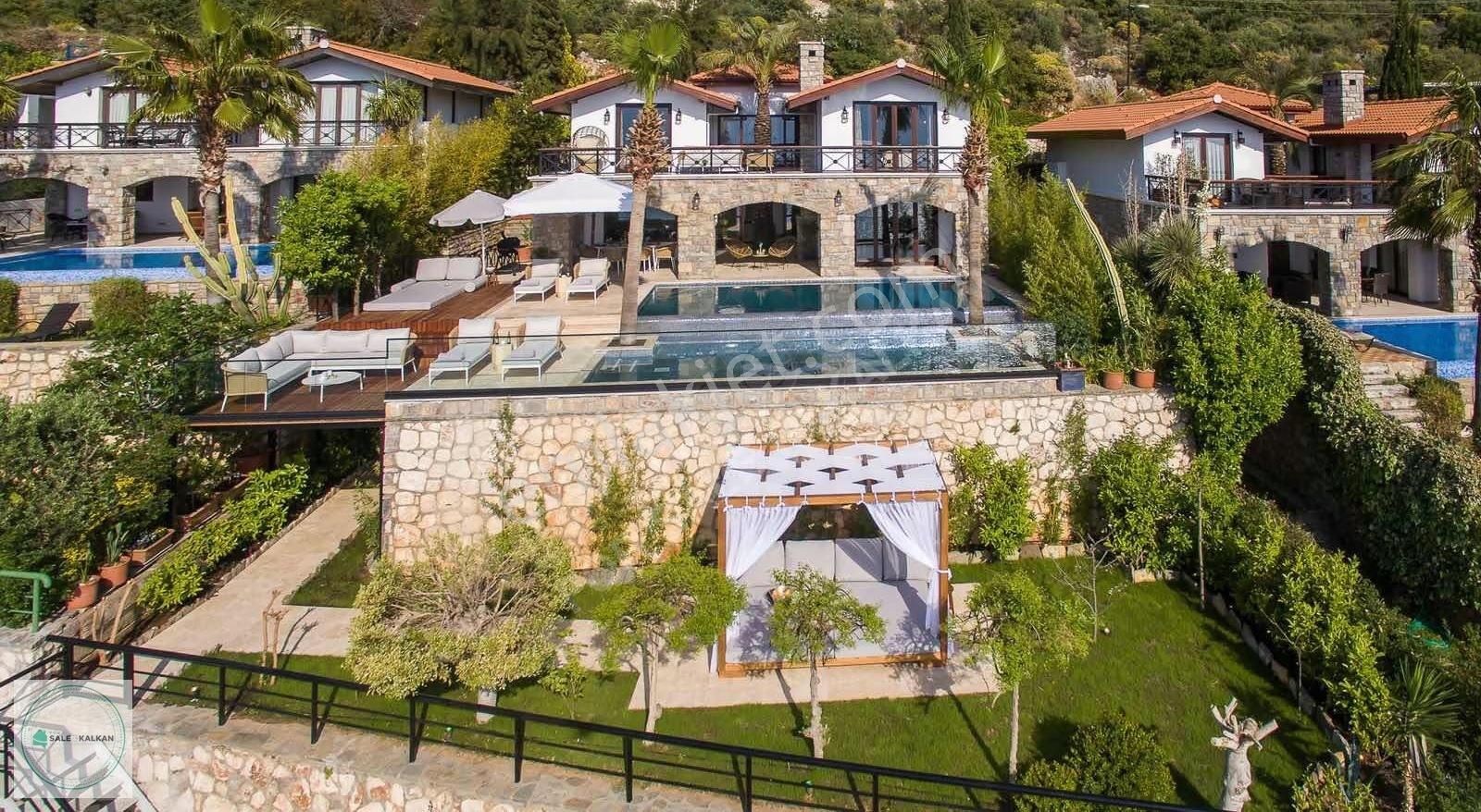 Kalkan Merkezde Denize Sıfır Aylık Kiralık Ultra Lüks Villa - Görsel 28