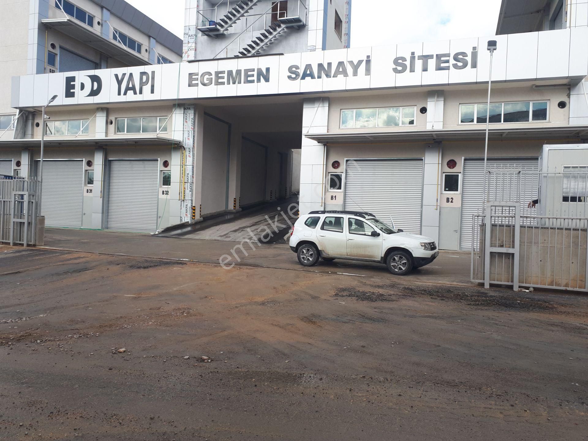 Tuzlada Kiralik 40 M² Sanayi Dükkanı İmalathane Depo