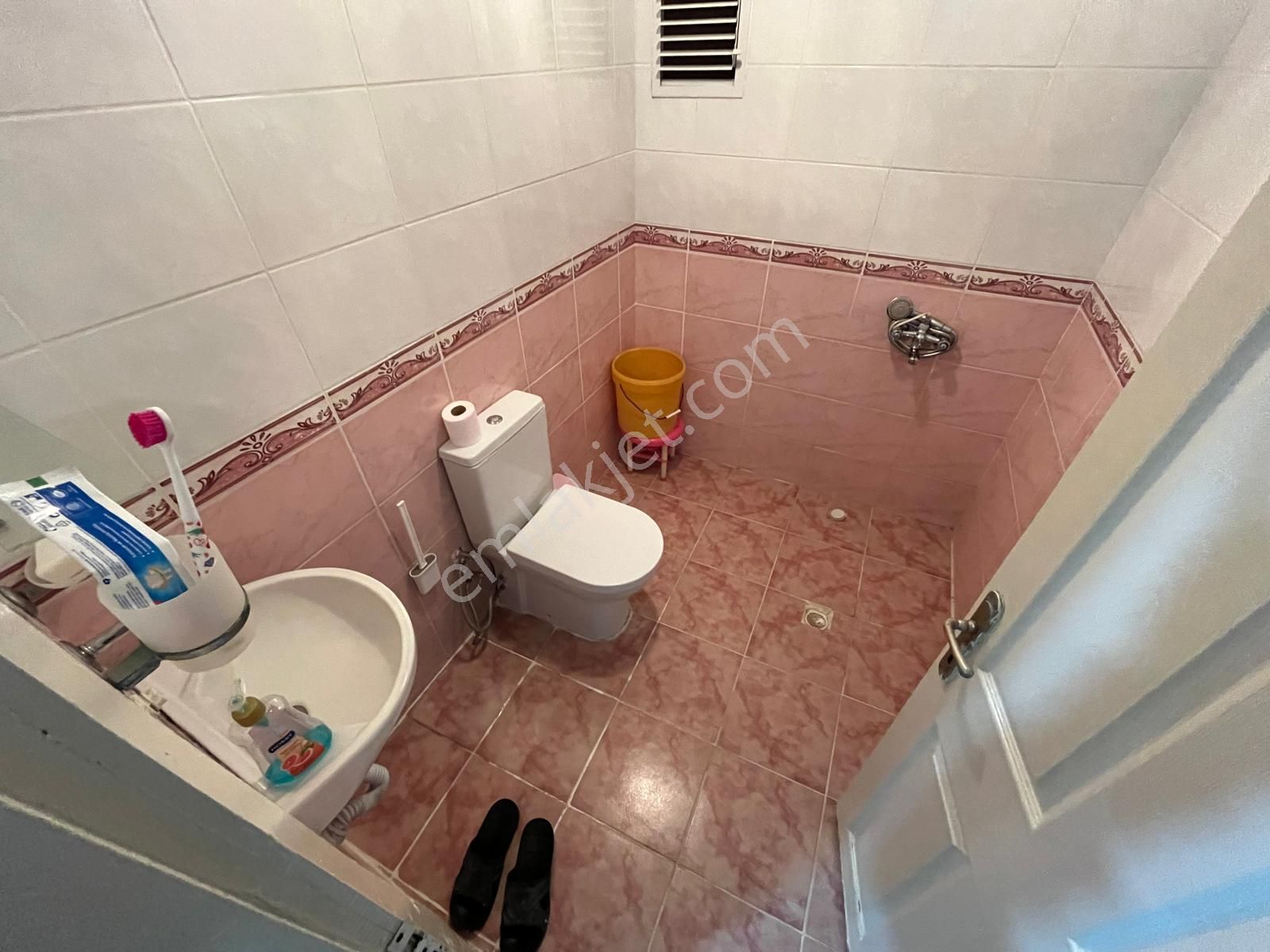 Plevne Mah'de Timuçin Sok'da Ebebeyn Banyolu Yapılı 3+1 Masrafsız Daire - Görsel 9