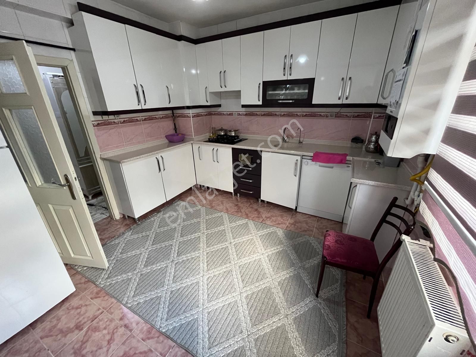 Plevne Mah'de Timuçin Sok'da Ebebeyn Banyolu Yapılı 3+1 Masrafsız Daire