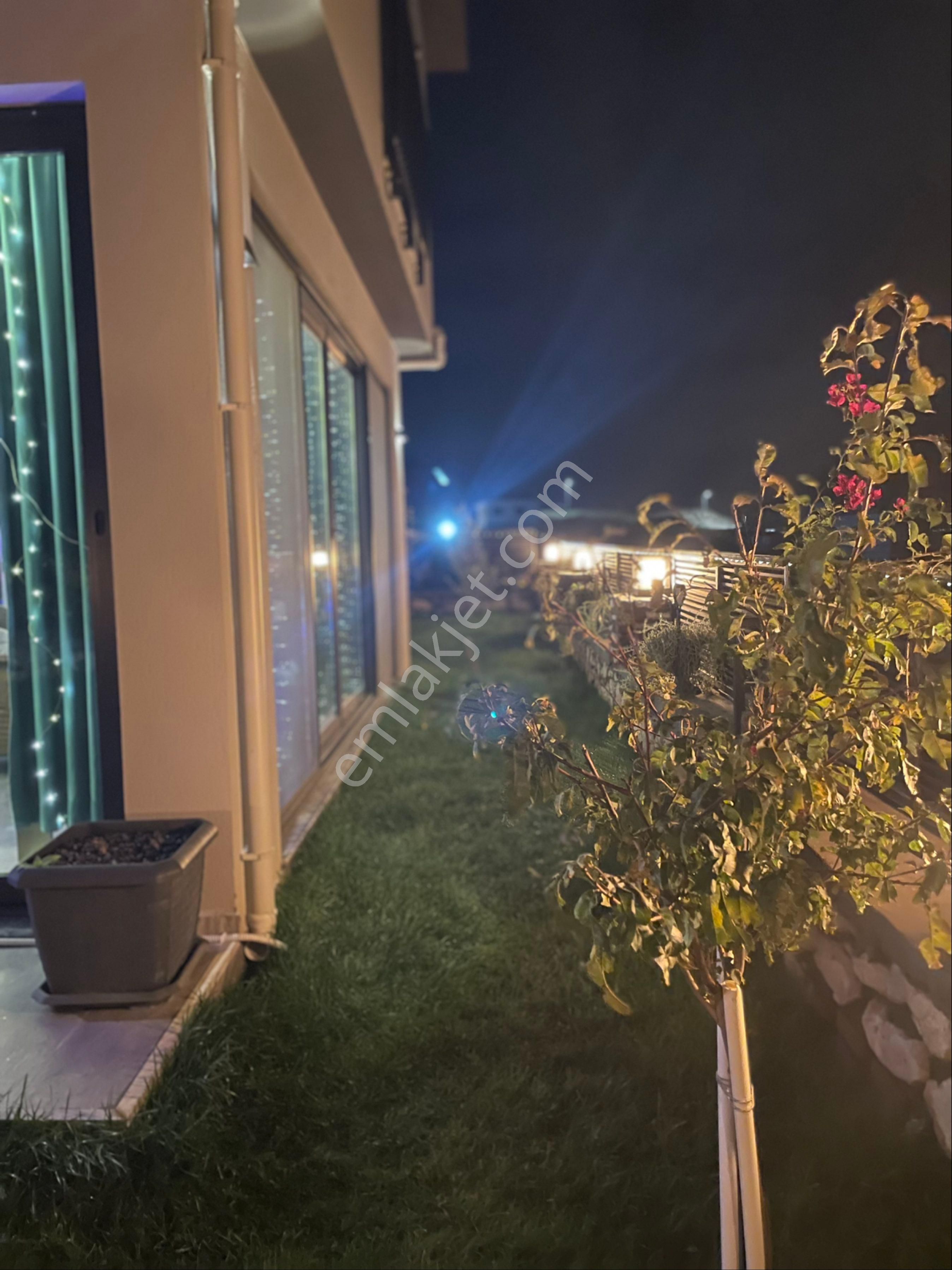 Villakentte Tam Bağımsız Köşe Parselde Lüx Villa - Görsel 10