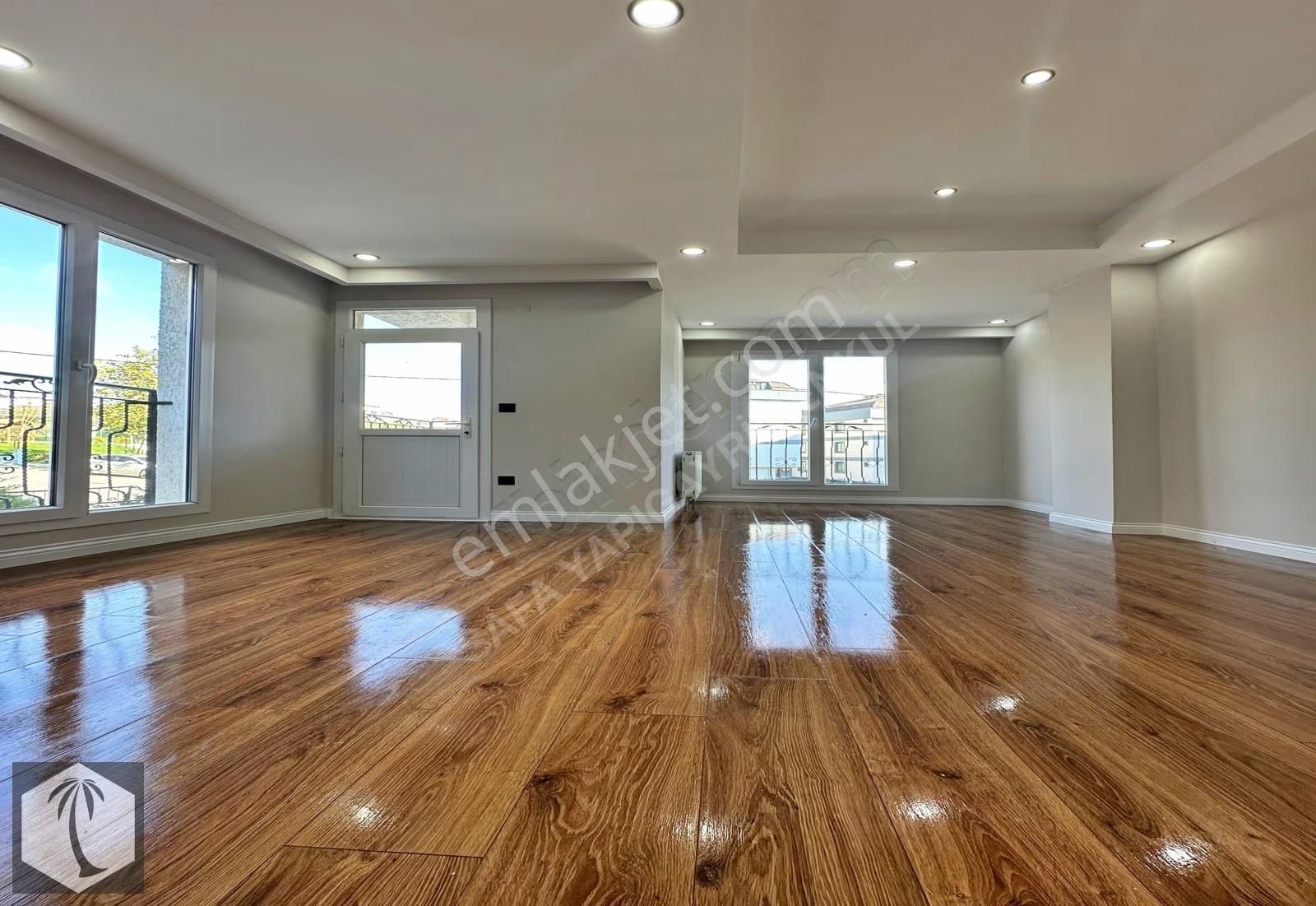 Beylikdüzü Safa Dan Manzaralı Ferah Vadi Cepheli Balkonlu 2+1 - Görsel 3